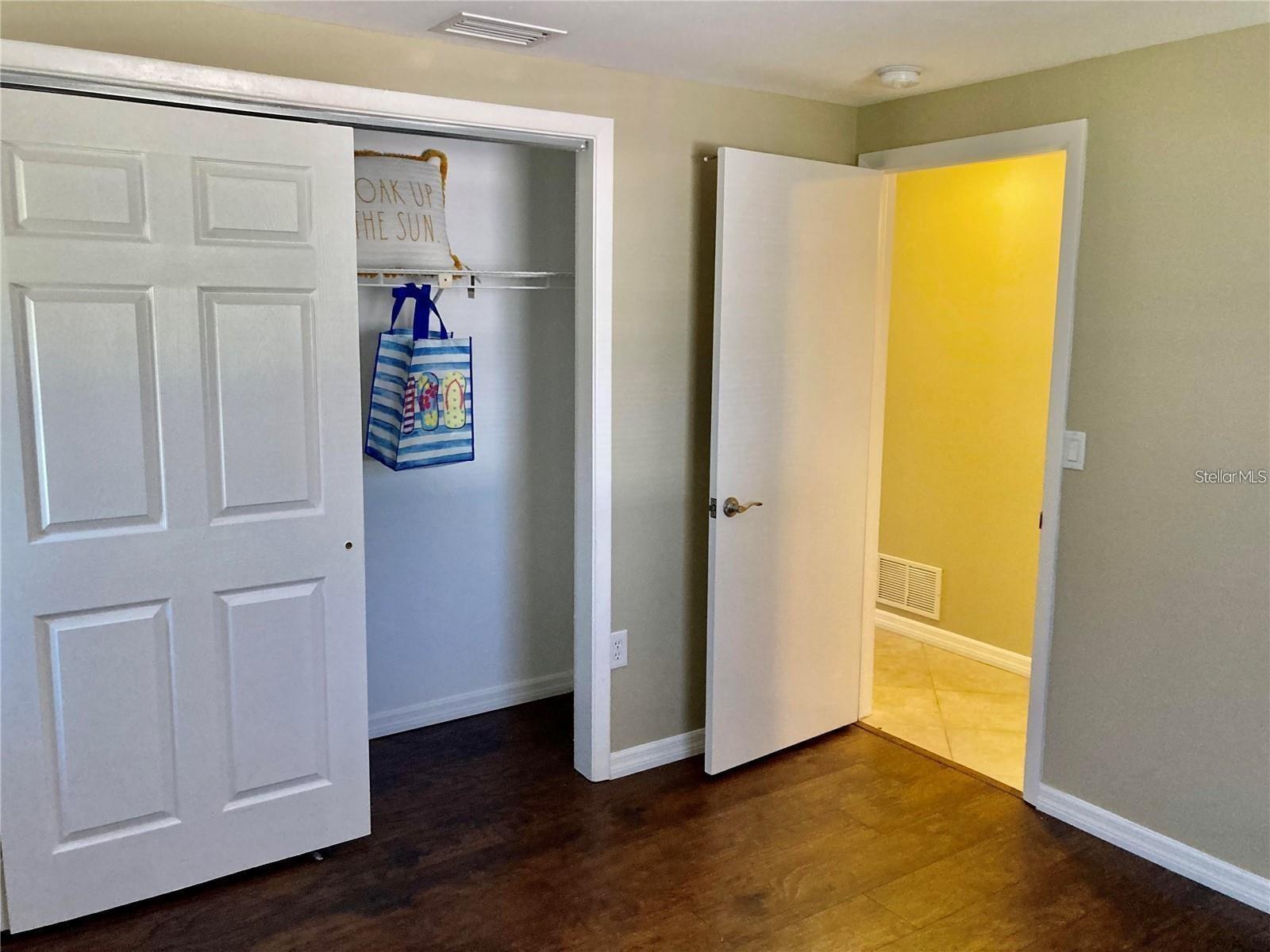 BAYSHORE GARDENS SEC 19 - Residential Lease