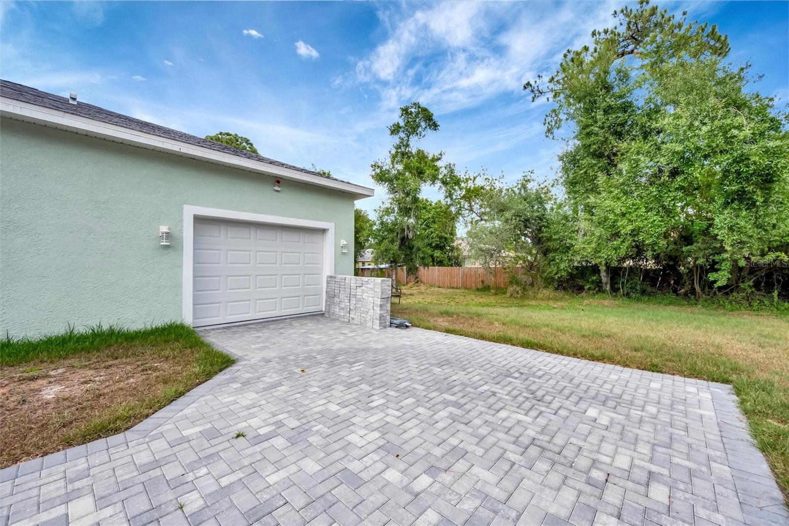 ONECO GARDENS - Residential