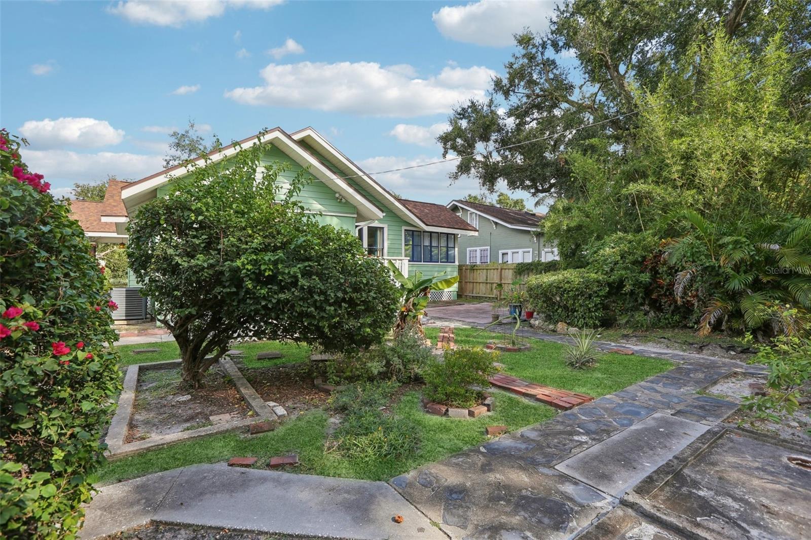 SEMINOLE HEIGHTS OF NORTH TAMP - Residential
