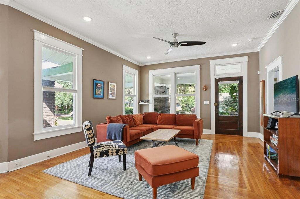 Photo of 5110 N Seminole Avenue, Tampa, FL 33603 (MLS # TB8437886)