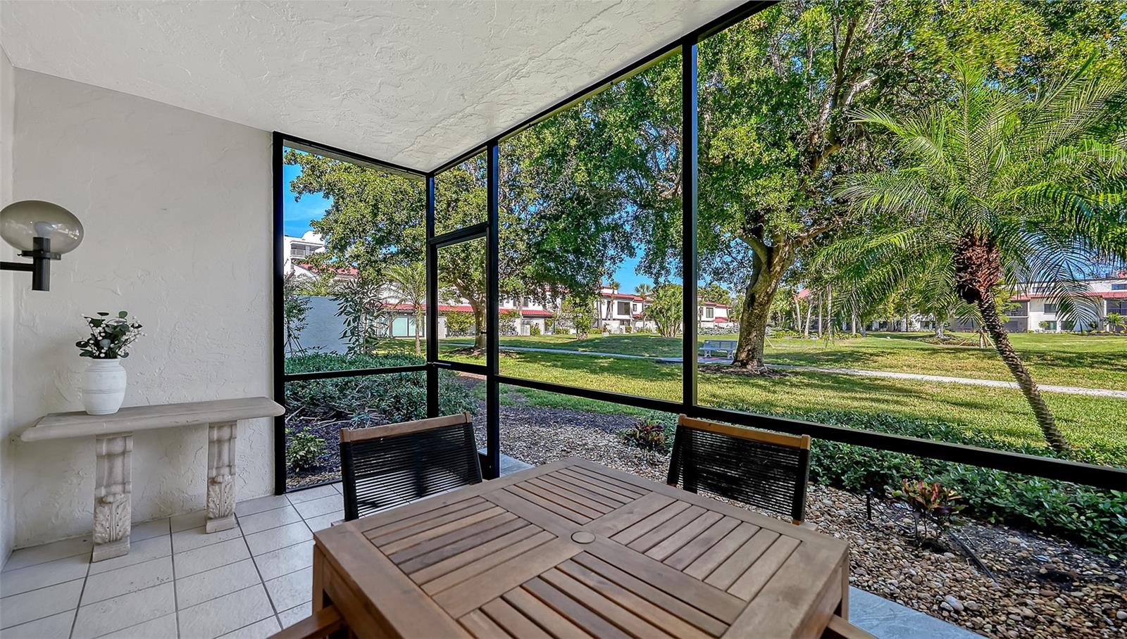 SEAPLACE I - Residential