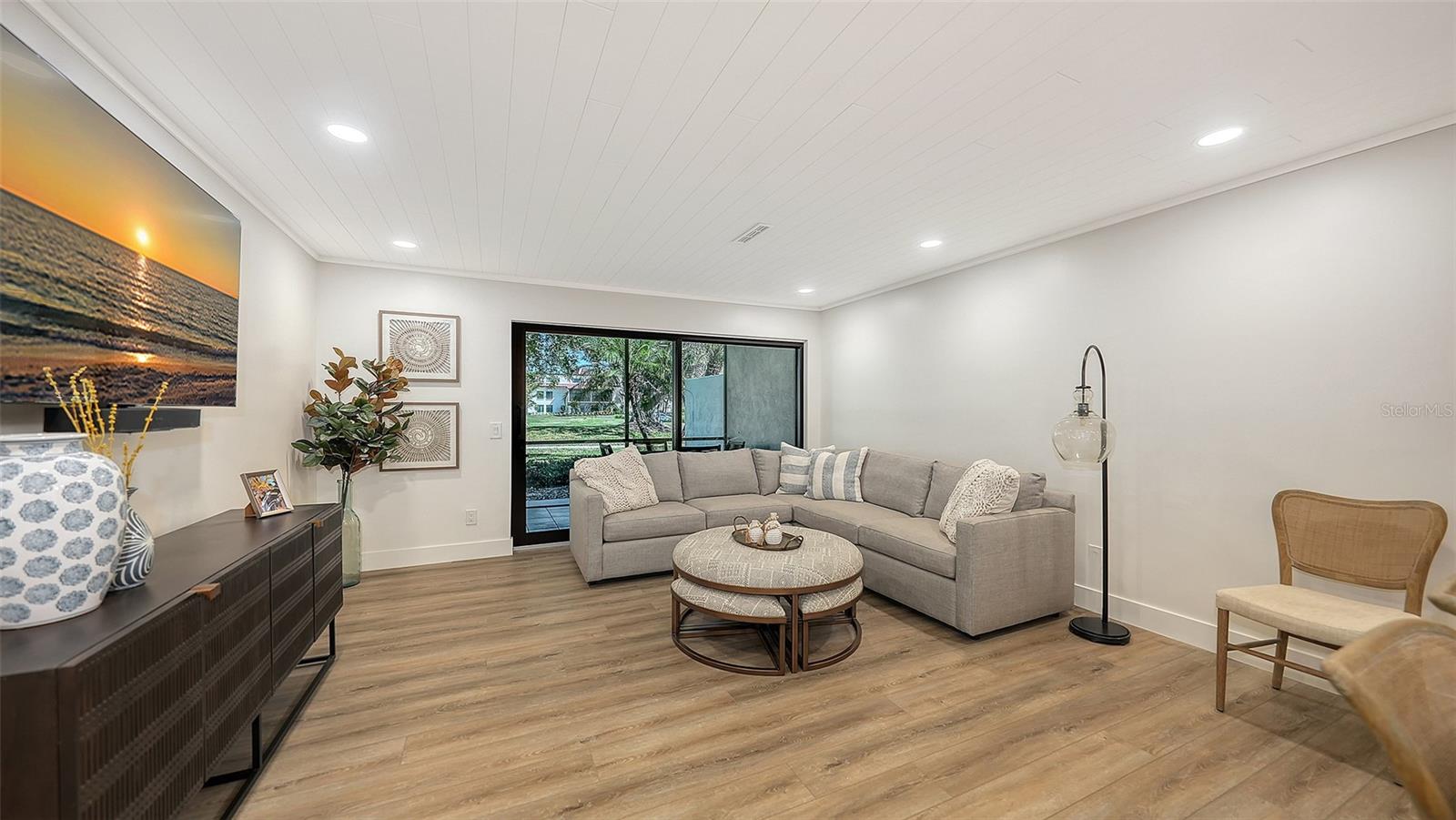 SEAPLACE I - Residential