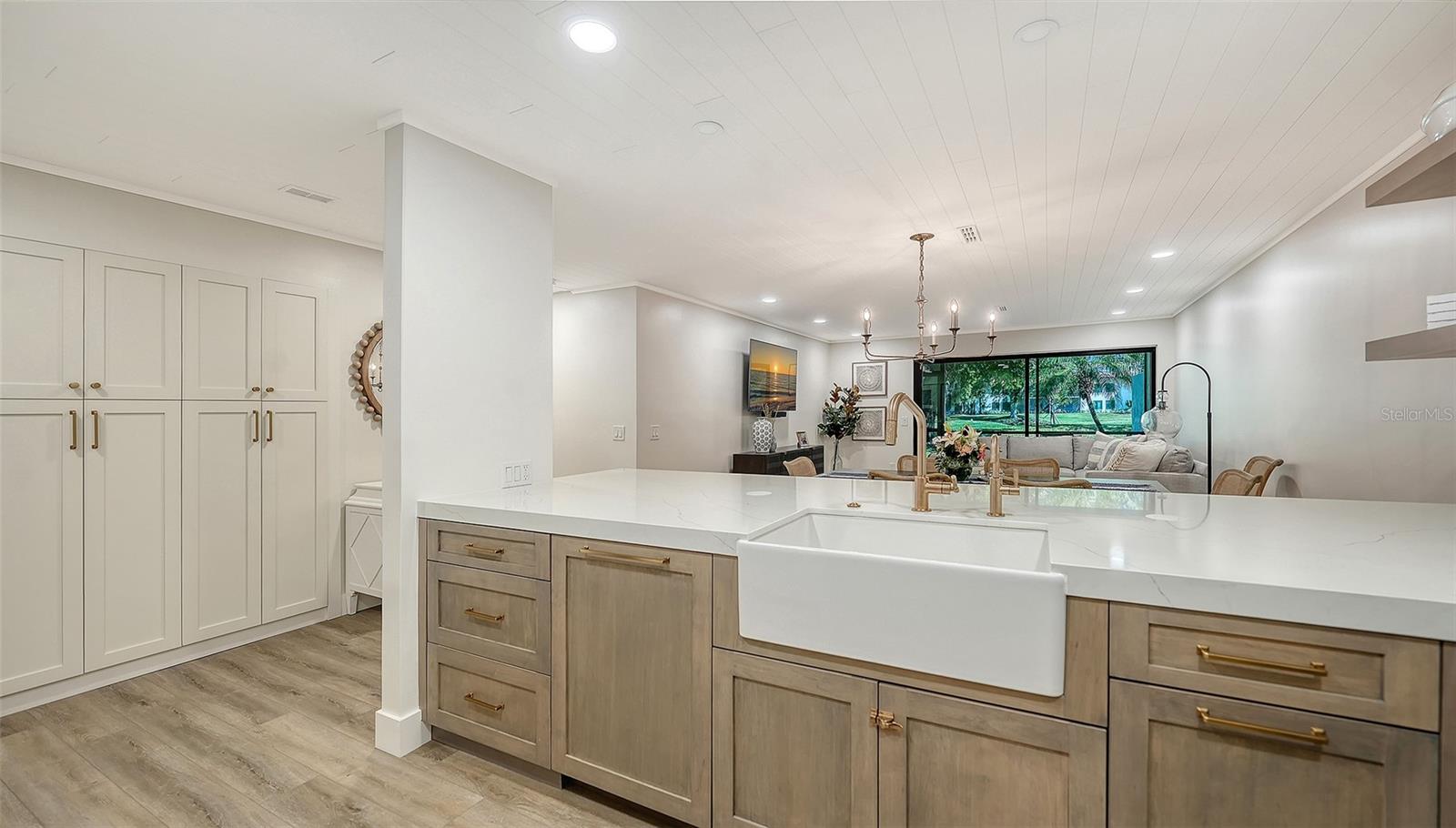 SEAPLACE I - Residential