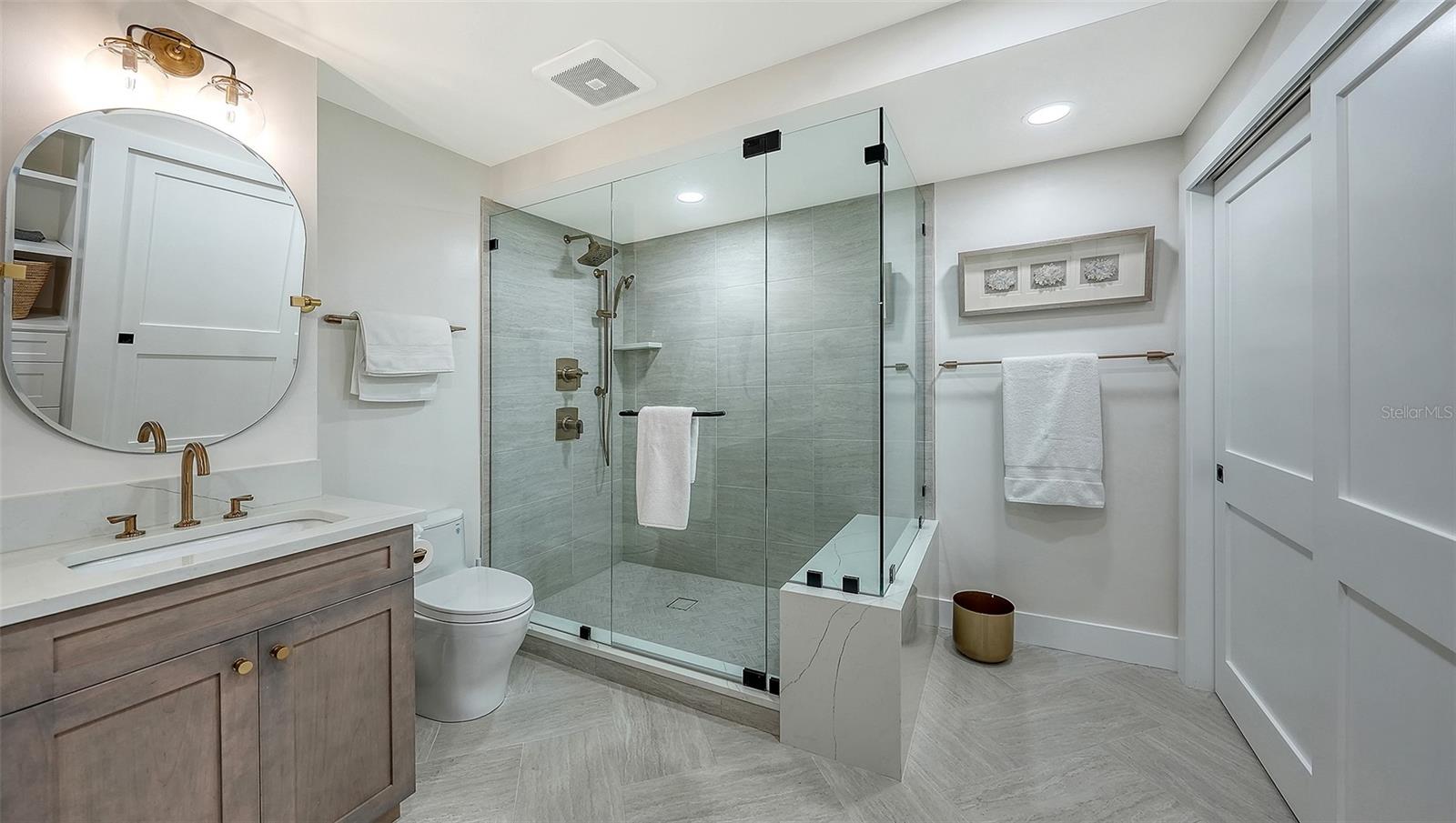 SEAPLACE I - Residential