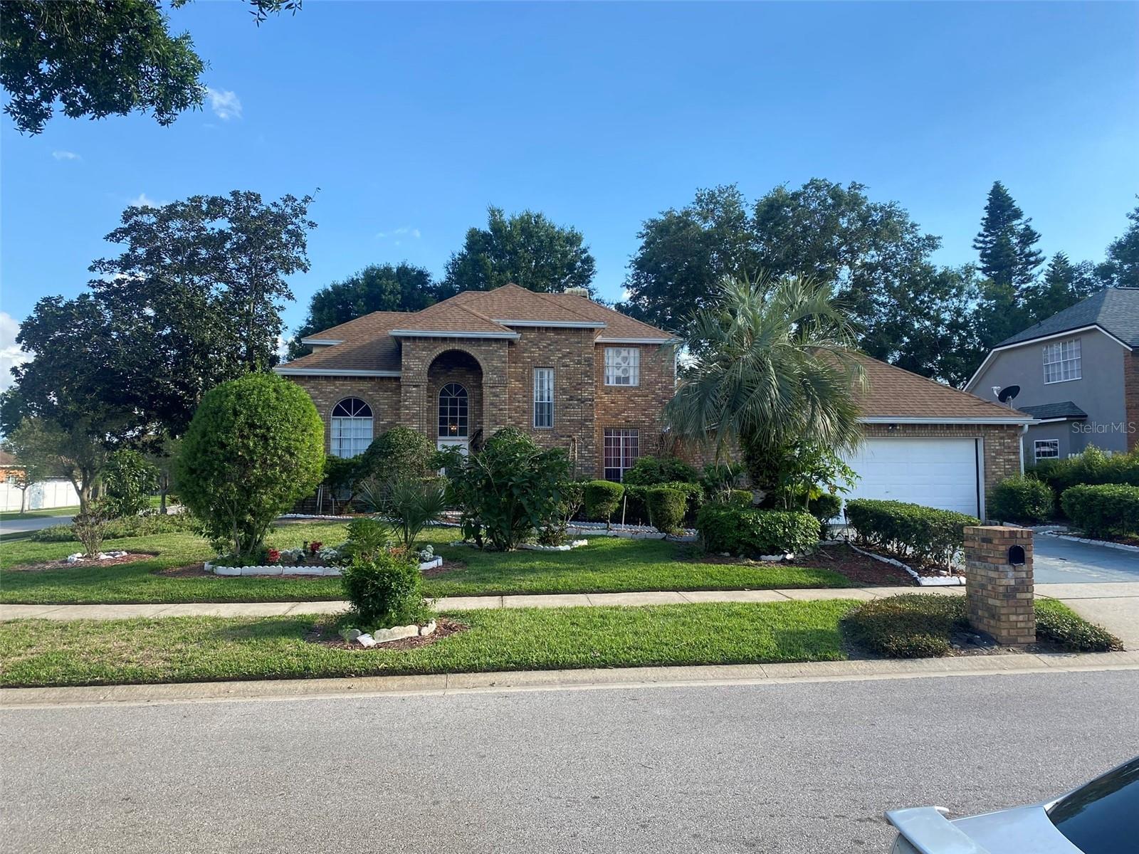Check out this beautiful 4-bedroom, 2-bathroom home elegantly nestled in Westover Hills. This home has unlimited potential!! This premier home has gorgeous curb appeal that's impossible to miss beautiful, lush, landscaping. This floor plan boasts plenty of space and character. This home is located minutes from downtown, with easy access to major highways such as the 408, I4 and the Florida turnpike. Don’t miss out on this opportunity to call this beautiful home your own, it won't last long!
**SHOWINGS HAVE BEEN SUSPENDED** MULTIPLE OFFERS! Seller will be reviewing offers on Tuesday 5/9! If an offer has been submitted, please check email for instructions for highest and best offers!