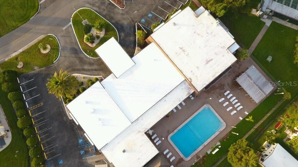HOLIDAY PARK - Land