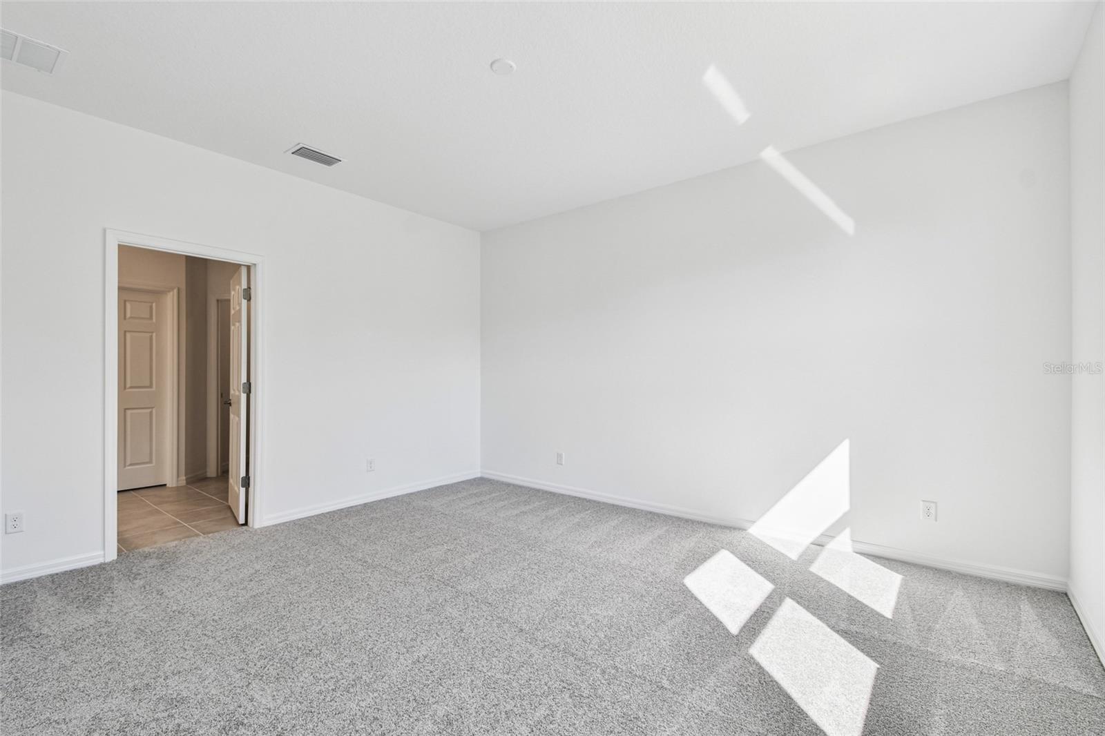 SWEETWATER VILLAS AT LAKEWOOD RANCH - Residential