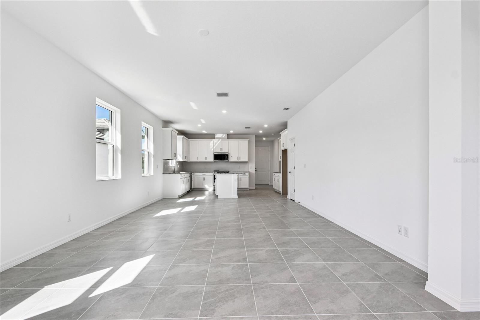 SWEETWATER VILLAS AT LAKEWOOD RANCH - Residential