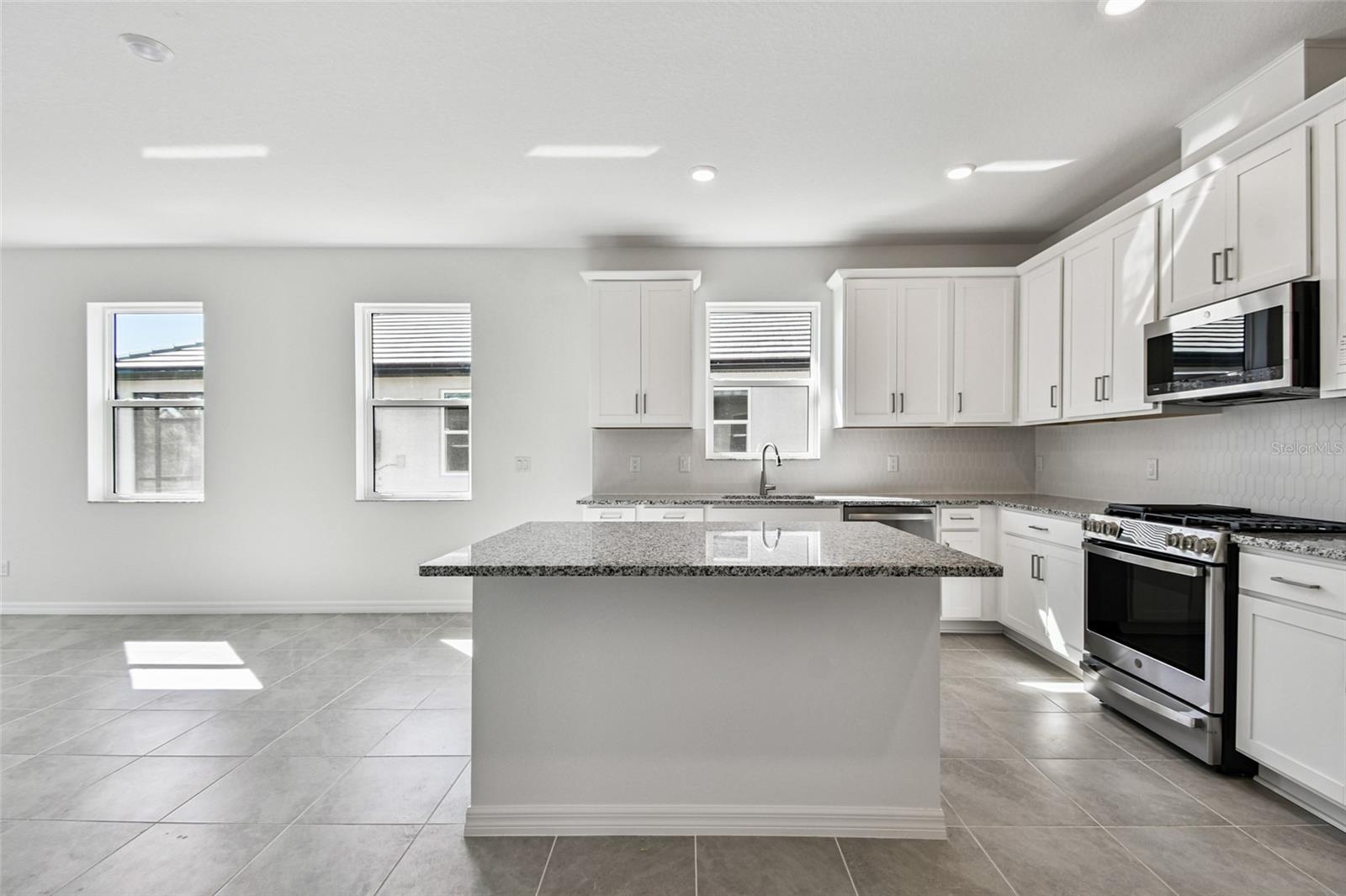 18080 CHERISHED LOOP