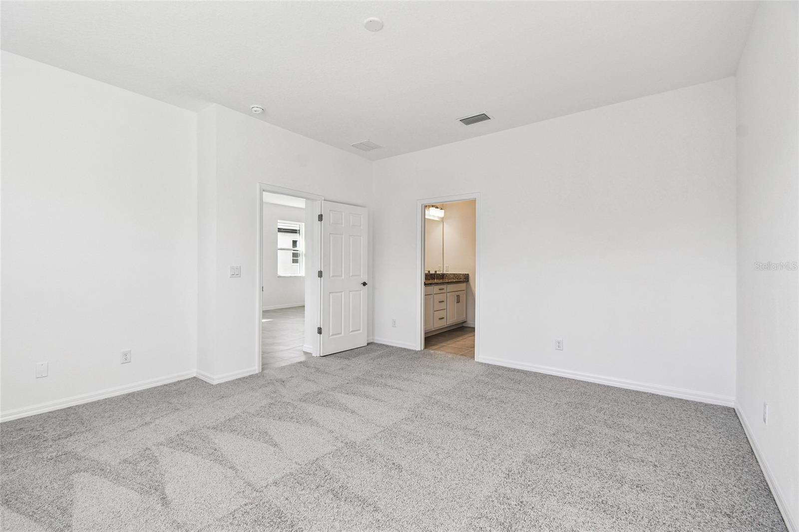 SWEETWATER VILLAS AT LAKEWOOD RANCH - Residential