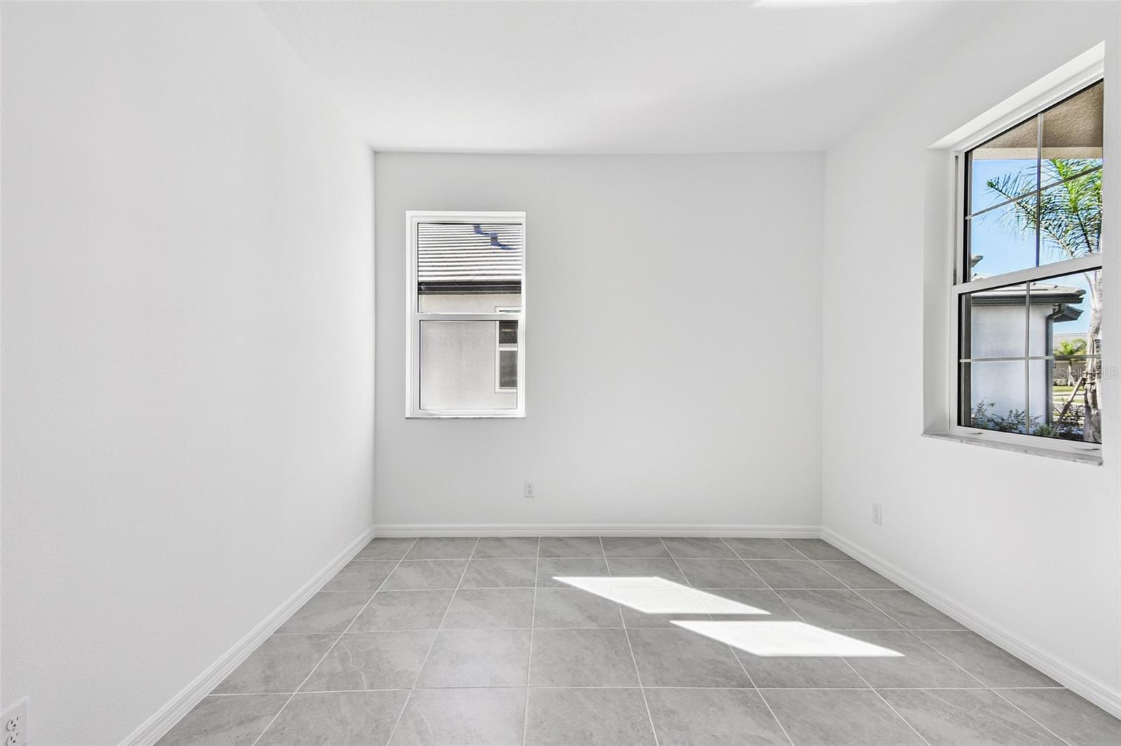 SWEETWATER VILLAS AT LAKEWOOD RANCH - Residential