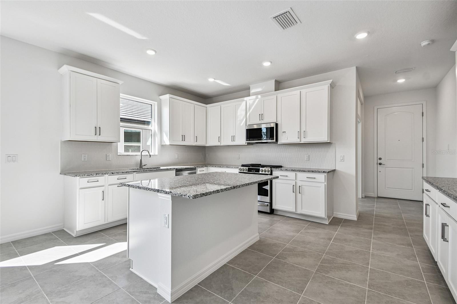 SWEETWATER VILLAS AT LAKEWOOD RANCH - Residential