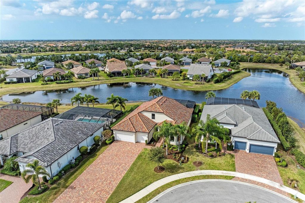 Photo of 7110 Gradford Court, Bradenton, FL 34202 (MLS # A4683489)