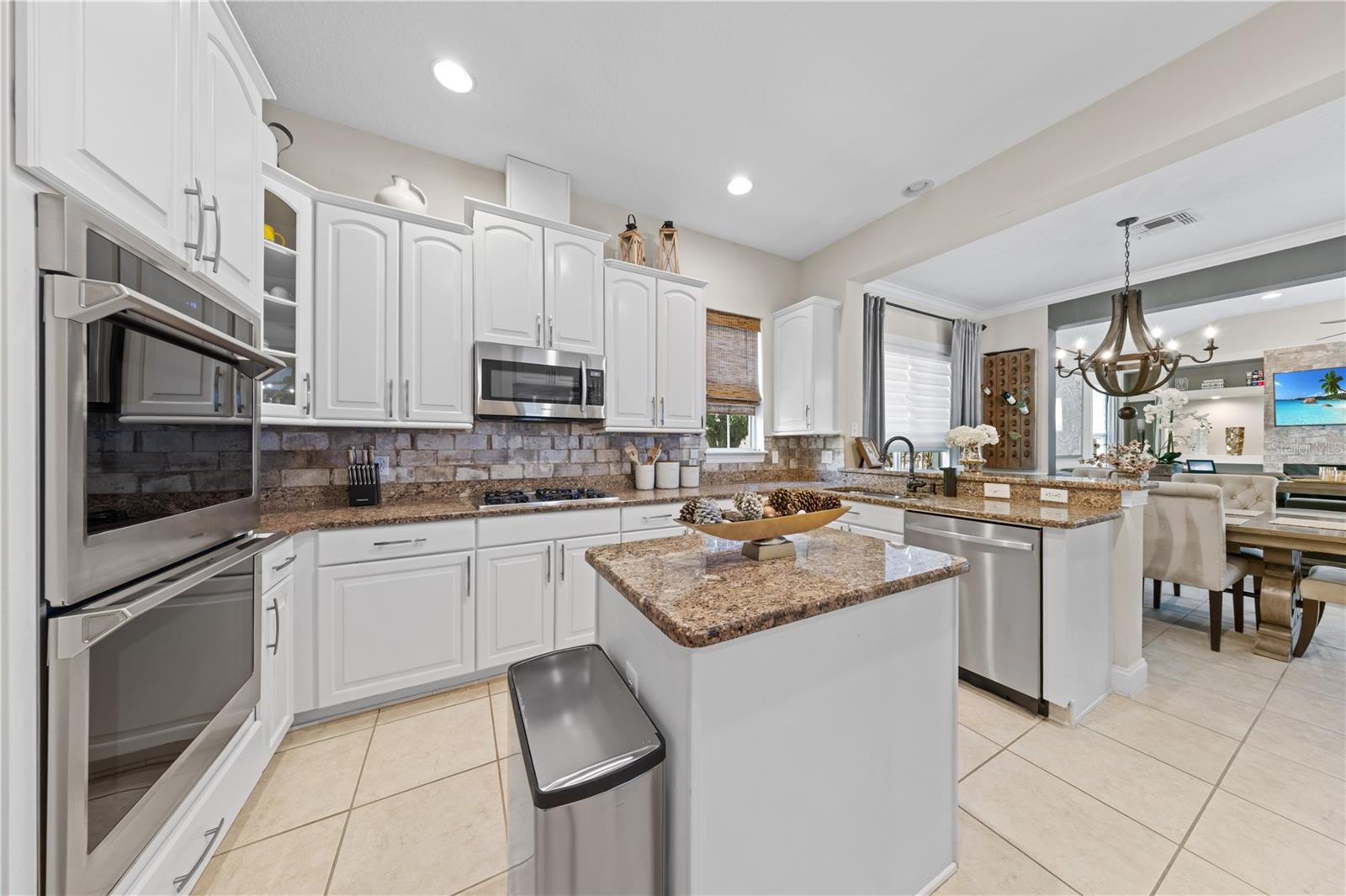 KEENES POINTE - Residential