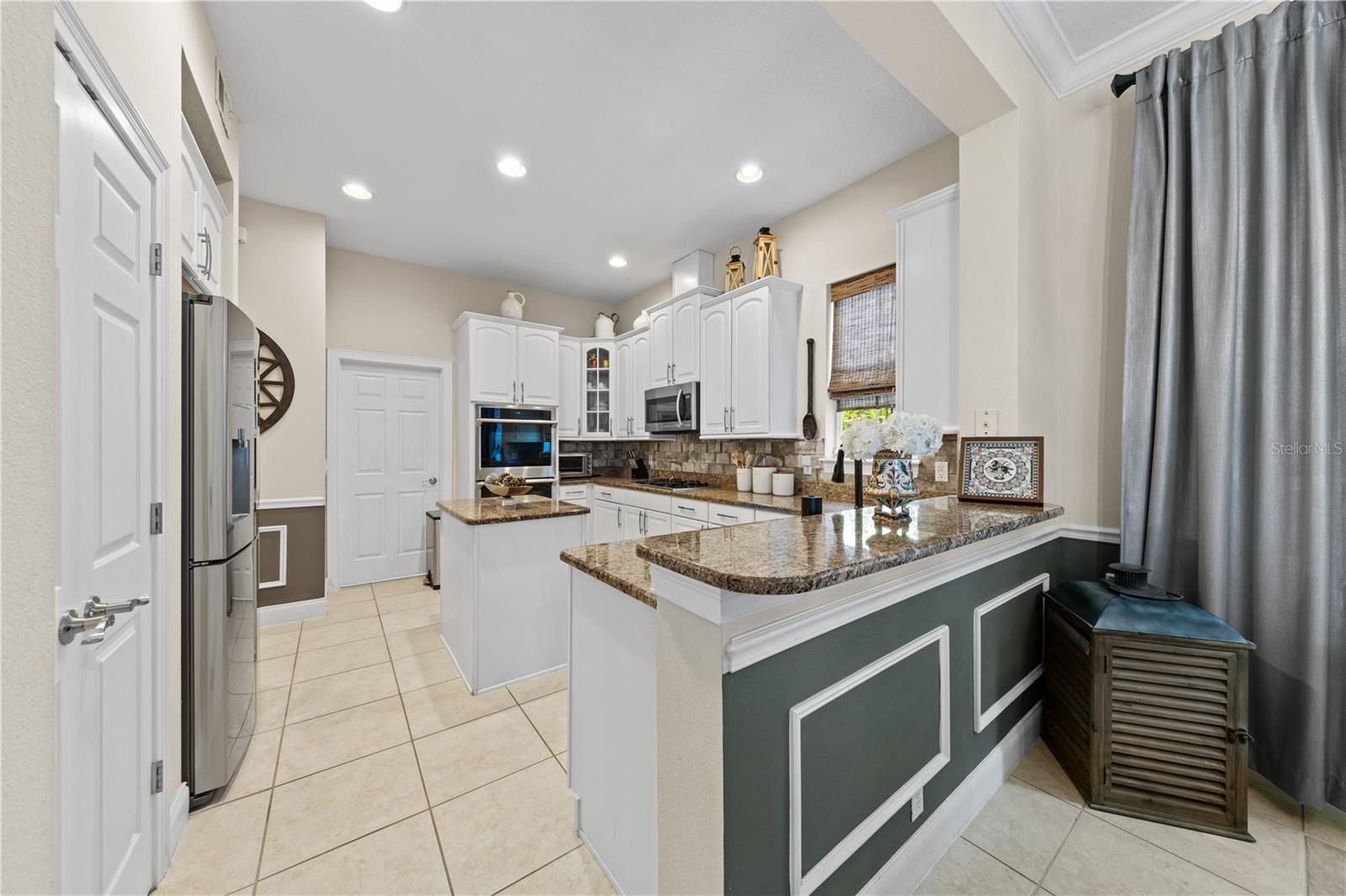 KEENES POINTE - Residential