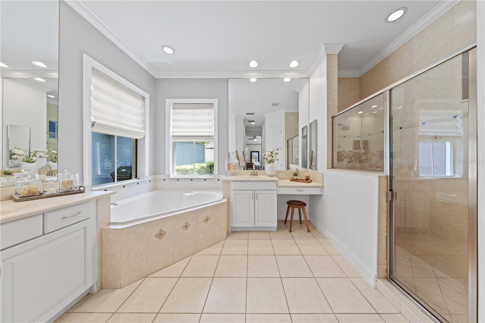 KEENES POINTE - Residential