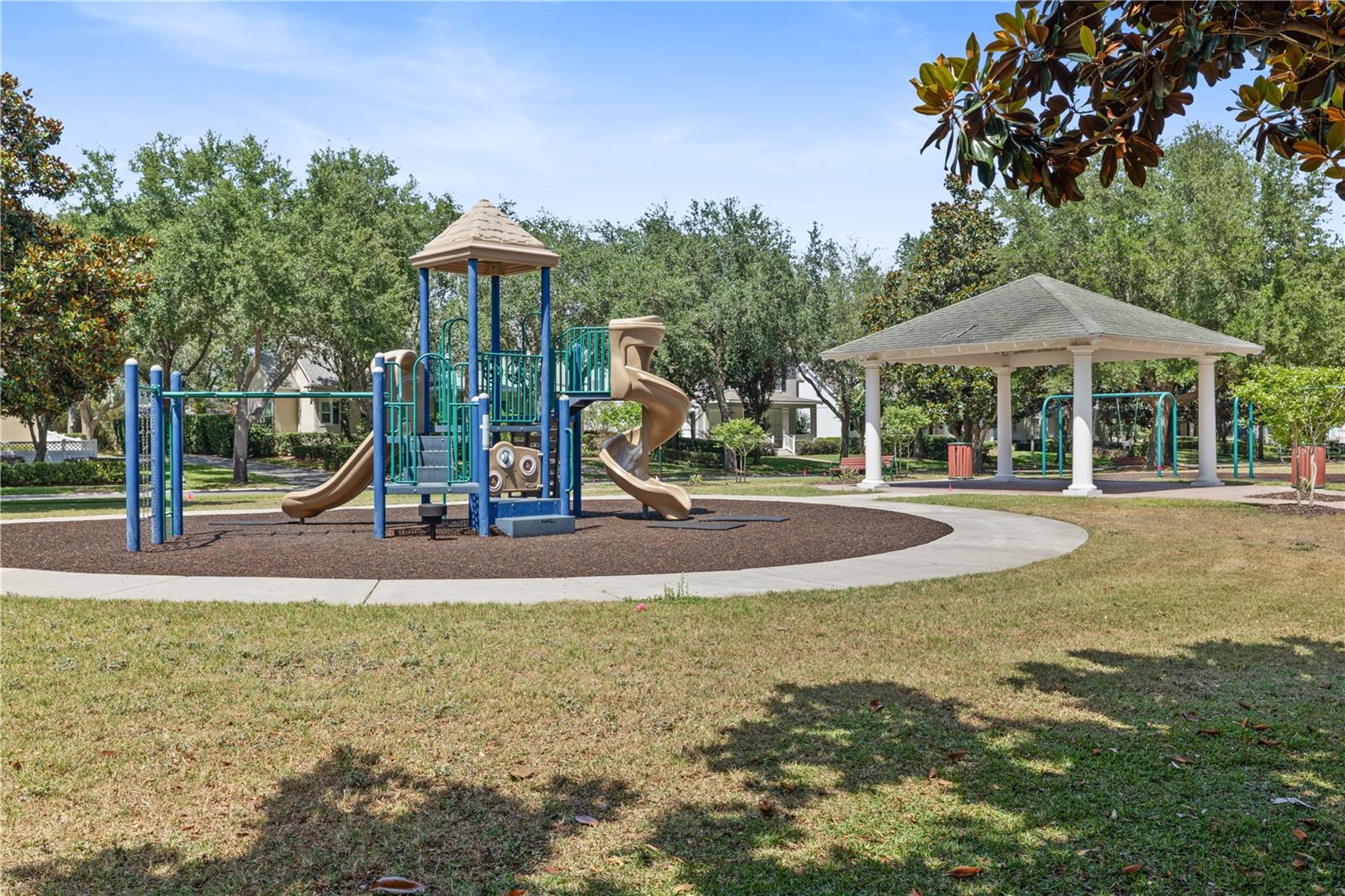 KEENES POINTE - Residential