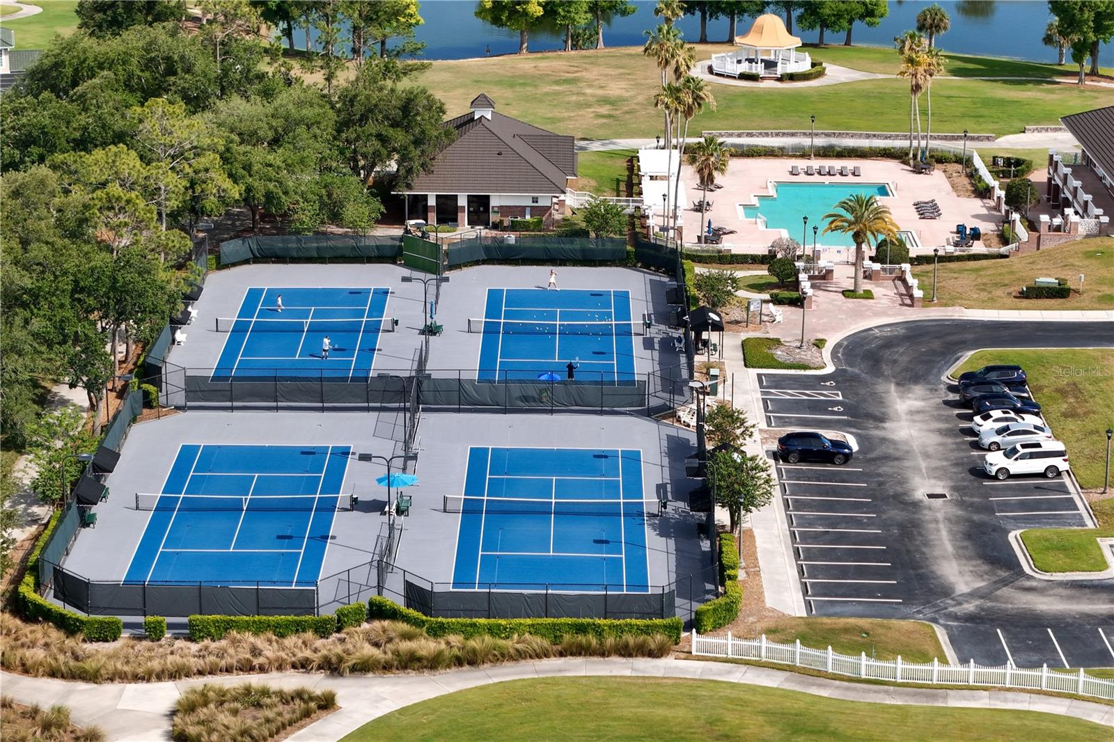 KEENES POINTE - Residential