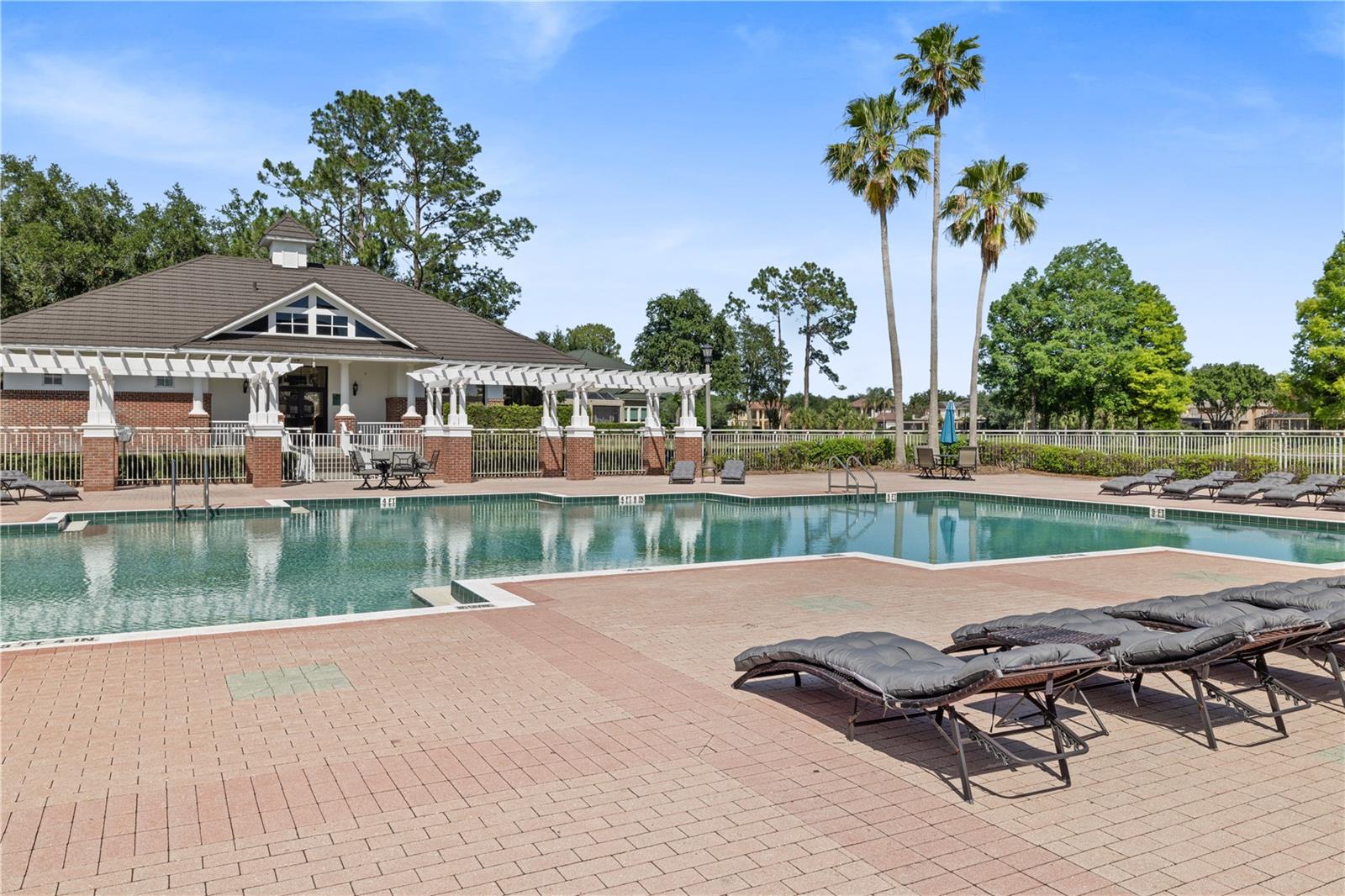 KEENES POINTE - Residential