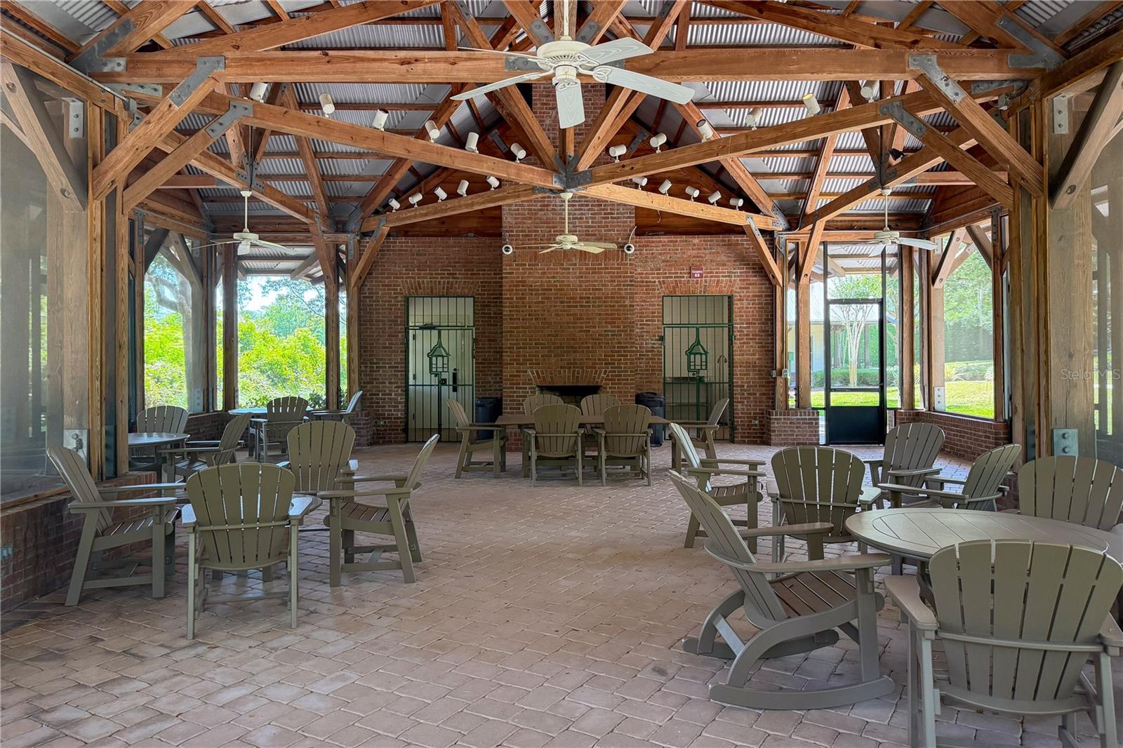 KEENES POINTE - Residential