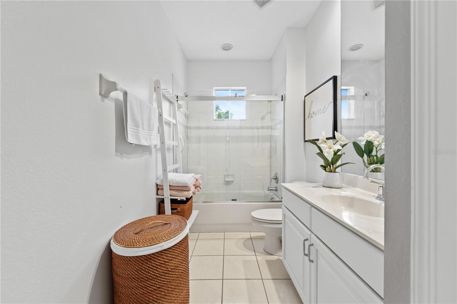 KEENES POINTE - Residential