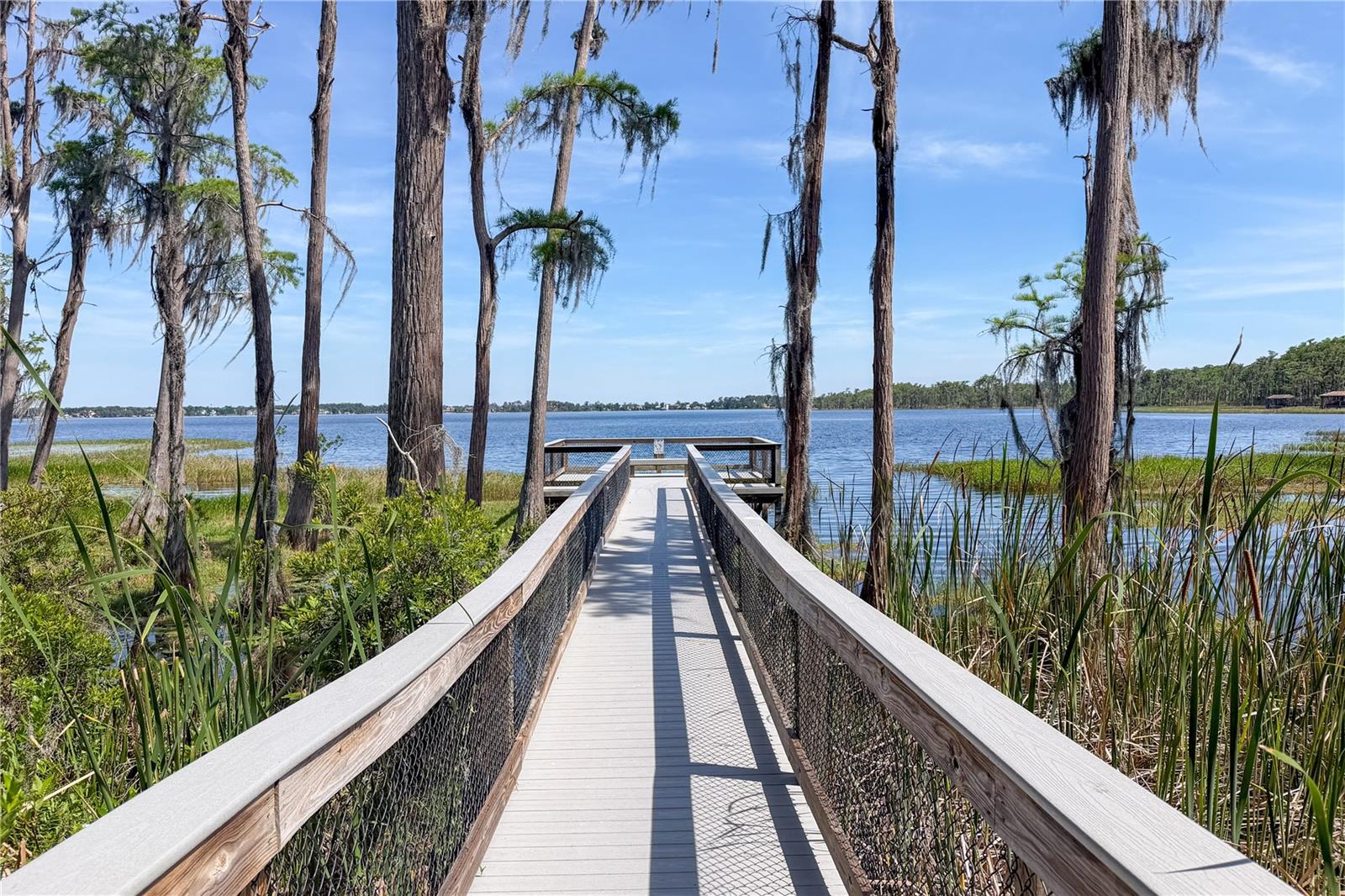 KEENES POINTE - Residential