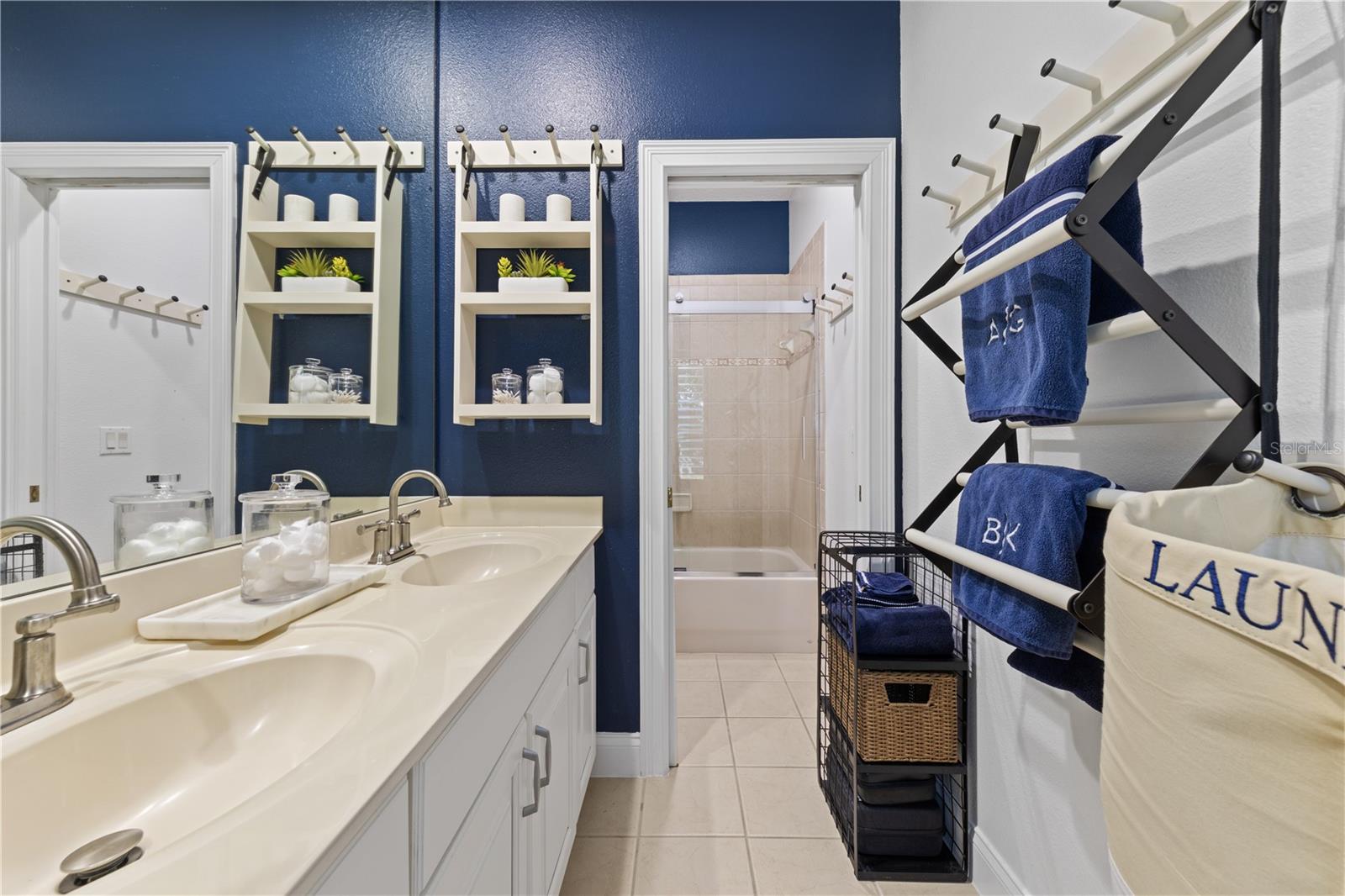 KEENES POINTE - Residential