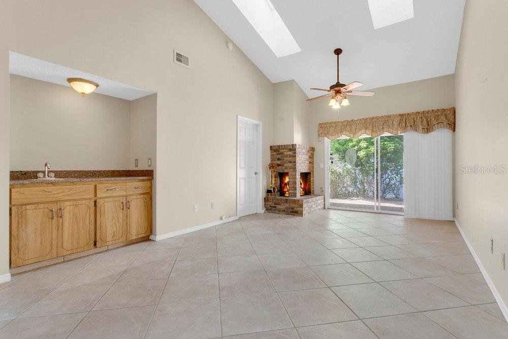SOUTHERN VILLAS - Residential