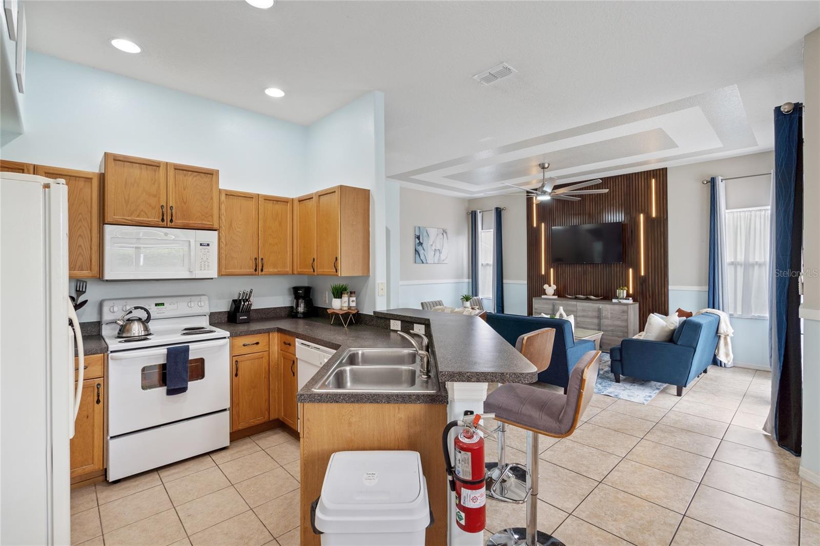 TUSCAN HILLS - Residential Lease