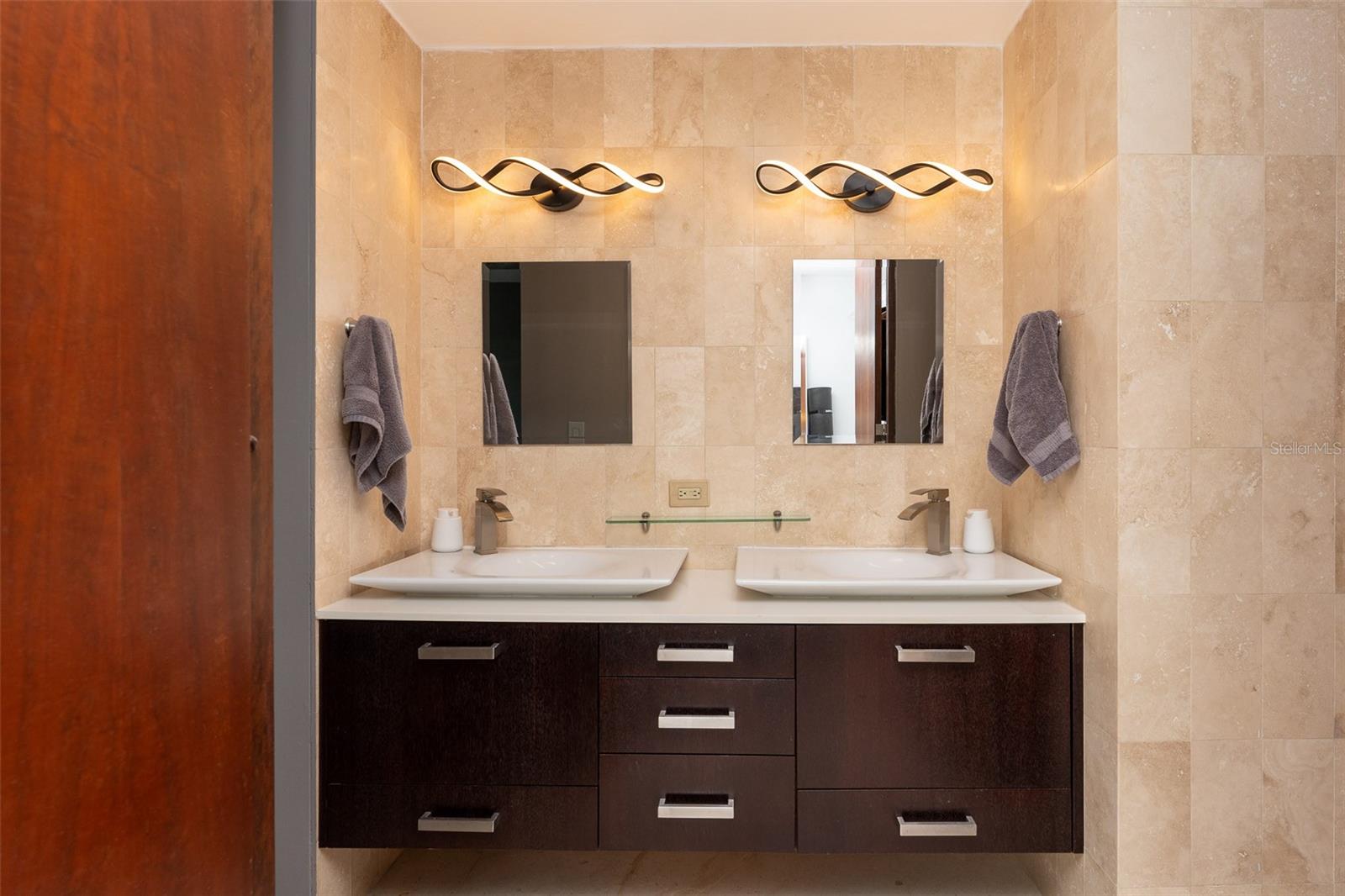 REGATTA - Residential