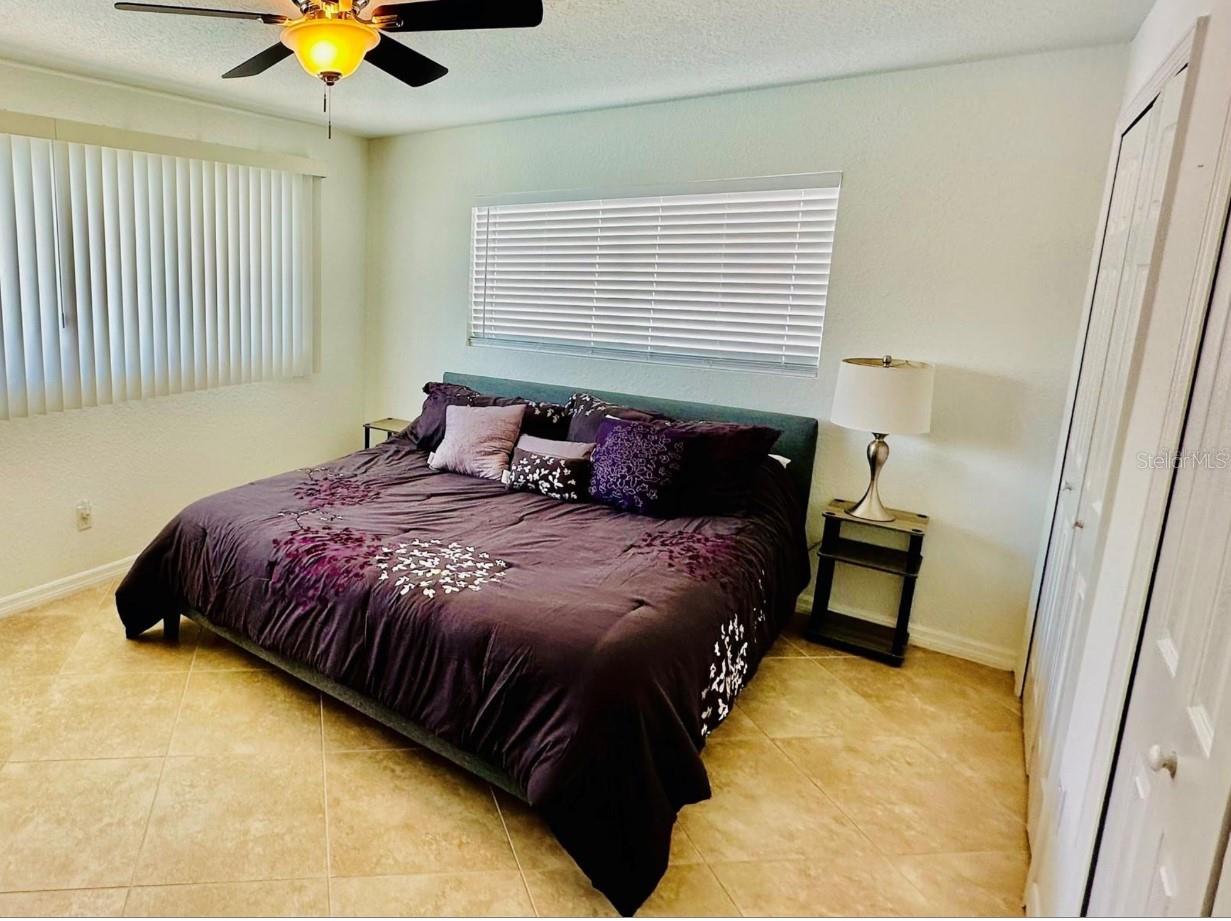 SOUTH GATE - Residential