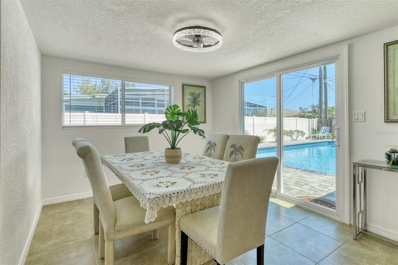 SOUTH GATE - Residential