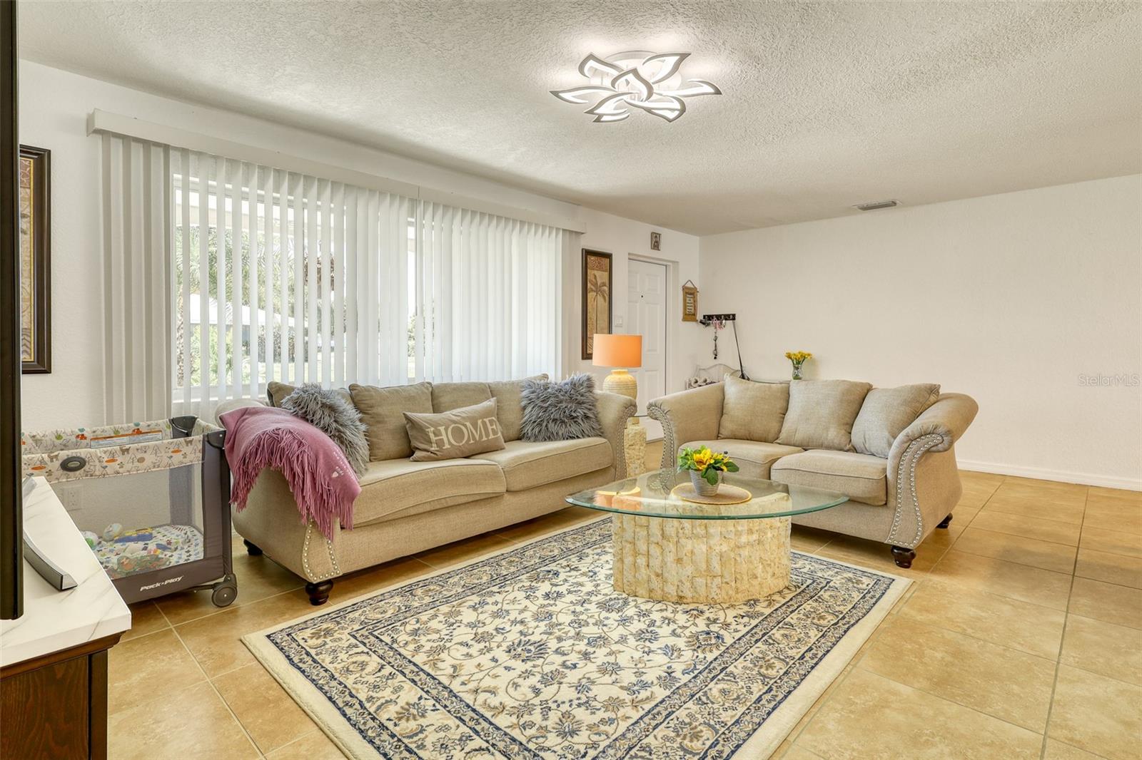 SOUTH GATE - Residential