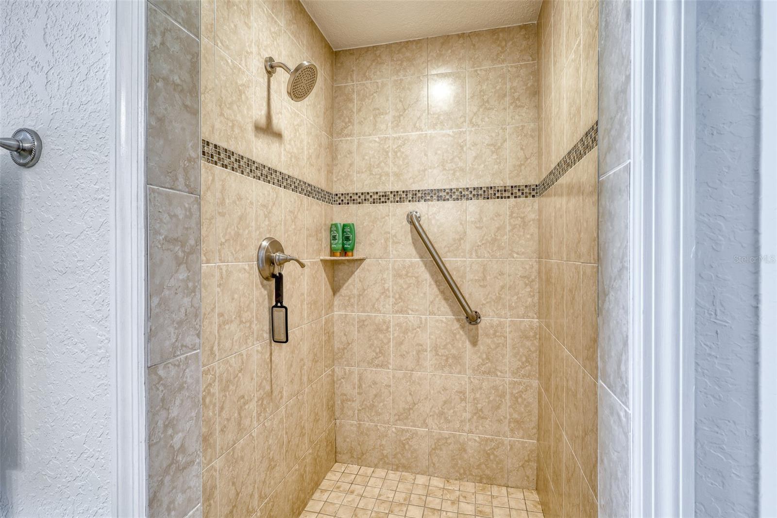 SOUTH GATE - Residential