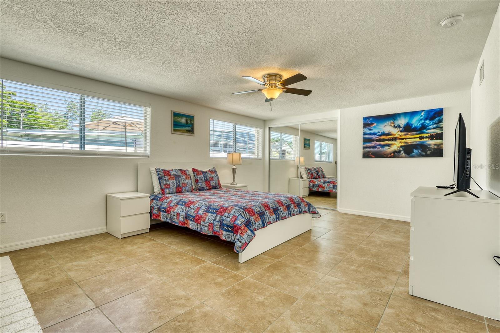 SOUTH GATE - Residential