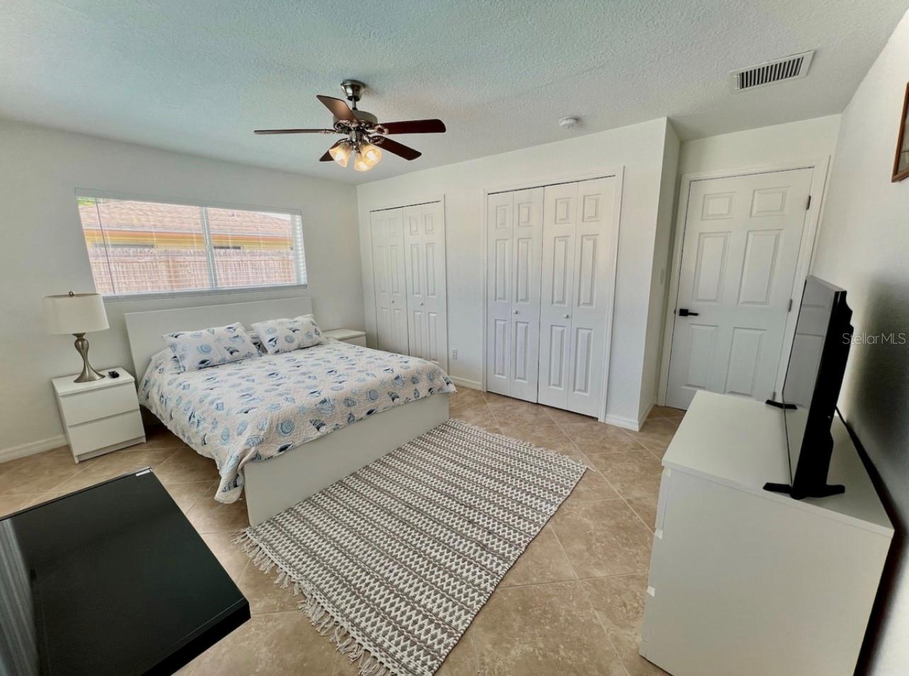 SOUTH GATE - Residential