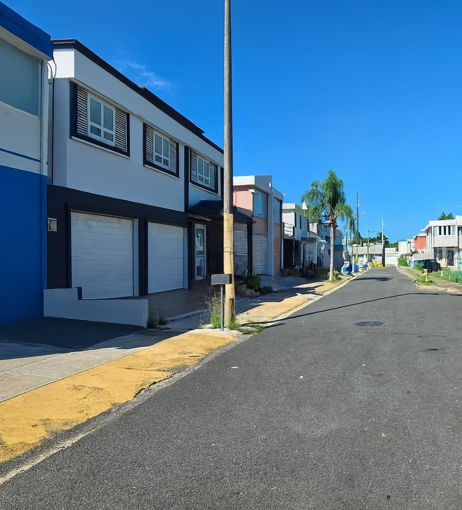 URB. VILLAS DE LEVITTOWN - Residential