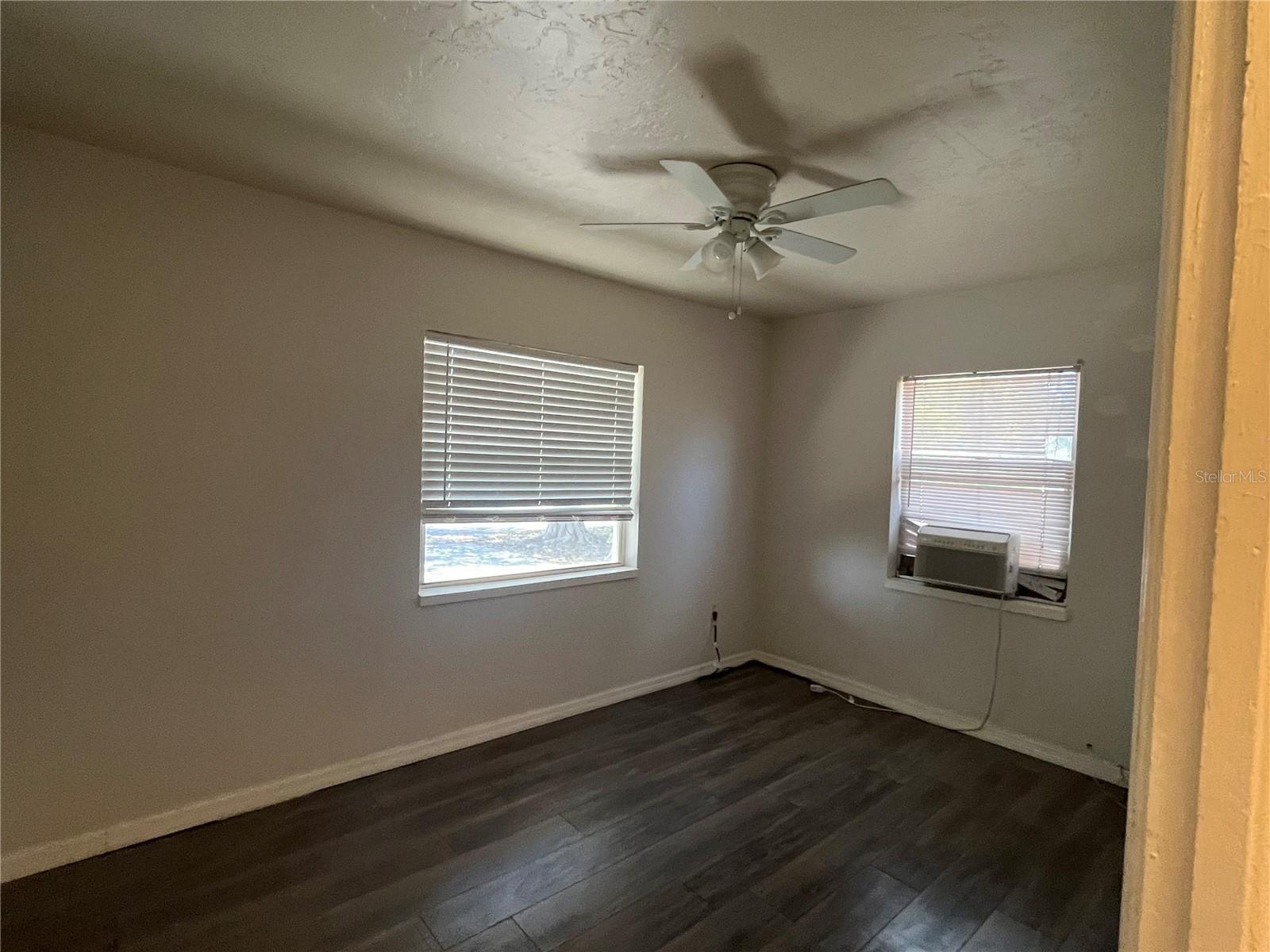 EDGEWATER ESTS UNIT 5 - Residential Lease