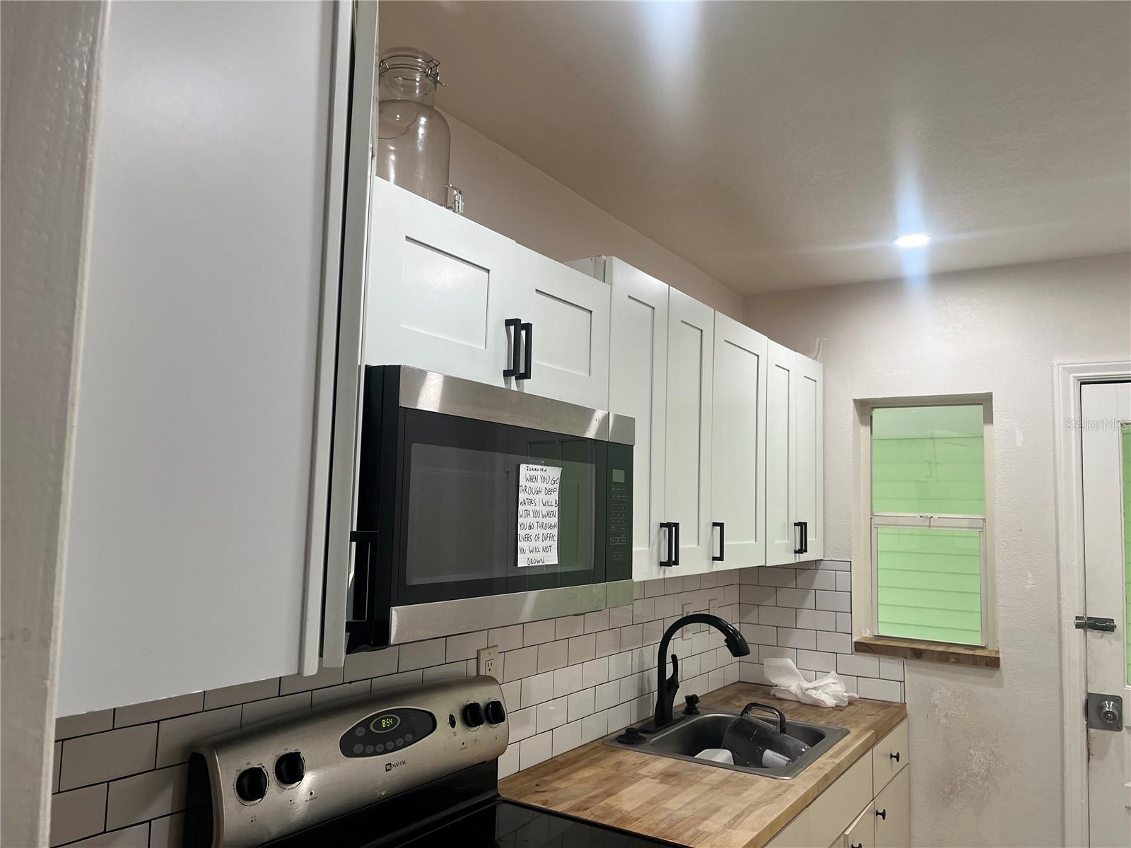 EDGEWATER ESTS UNIT 5 - Residential Lease