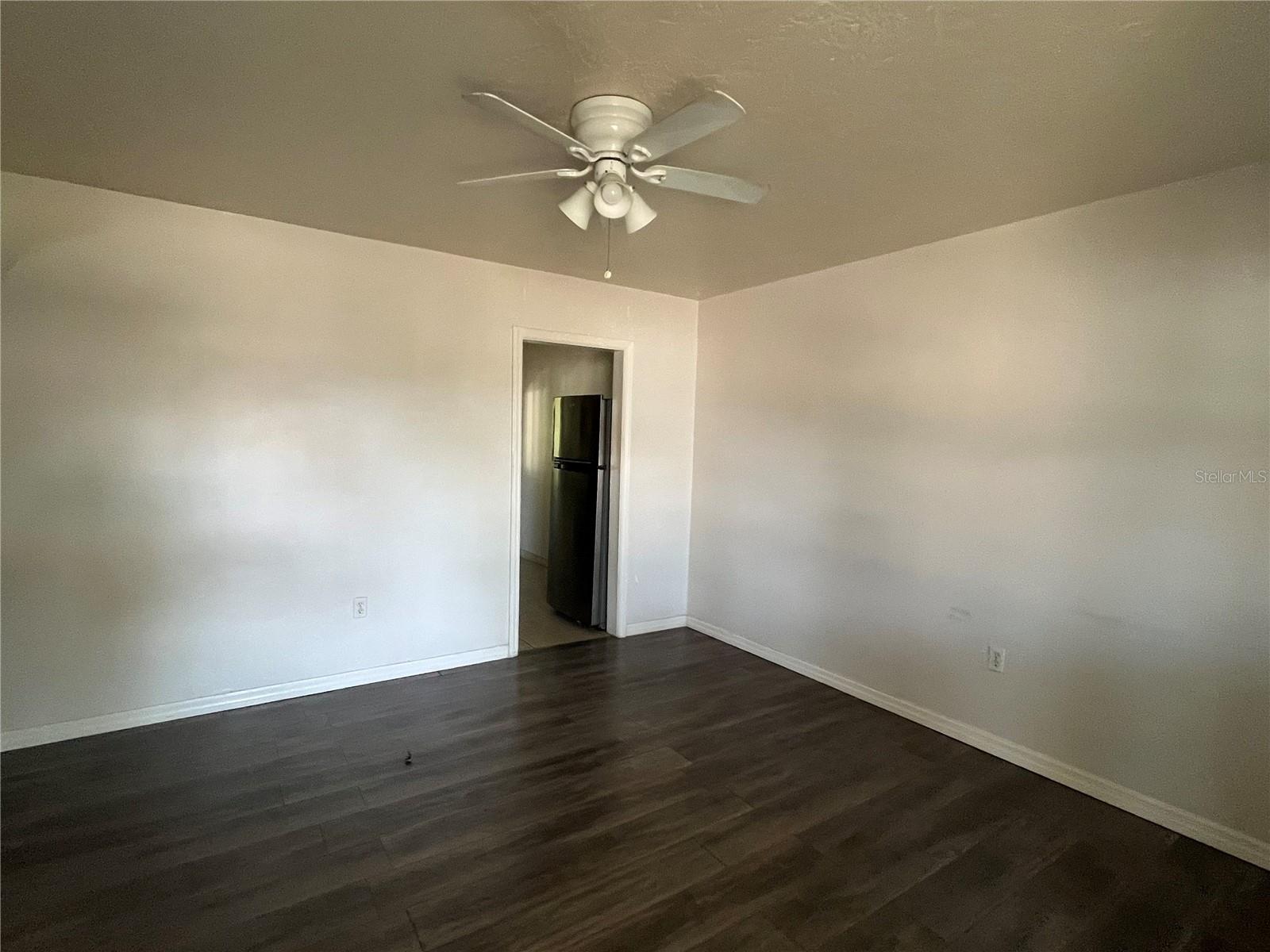 EDGEWATER ESTS UNIT 5 - Residential Lease