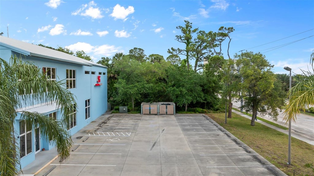 Photo of 3090 S Ridgewood Avenue, South Daytona, FL 32119 (MLS # V4951282)