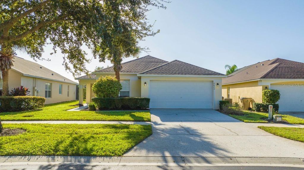 Photo of 2673 Emerald Island Boulevard, Kissimmee, FL 34747 (MLS # S5147863)