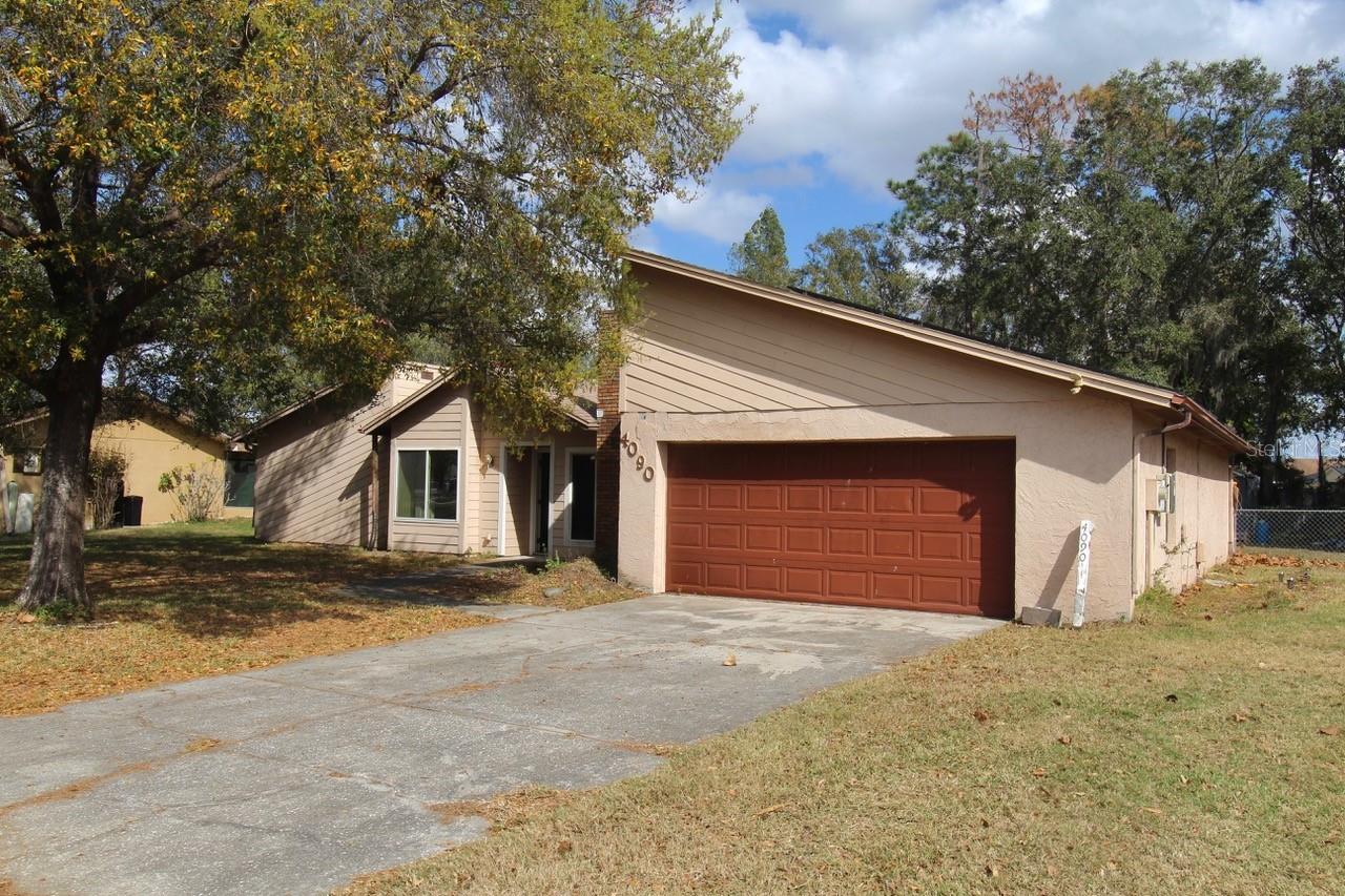 IMPERIAL LAKES - Residential