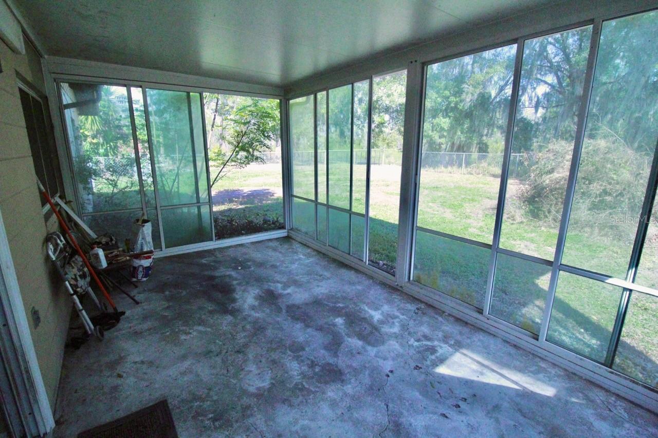 IMPERIAL LAKES - Residential