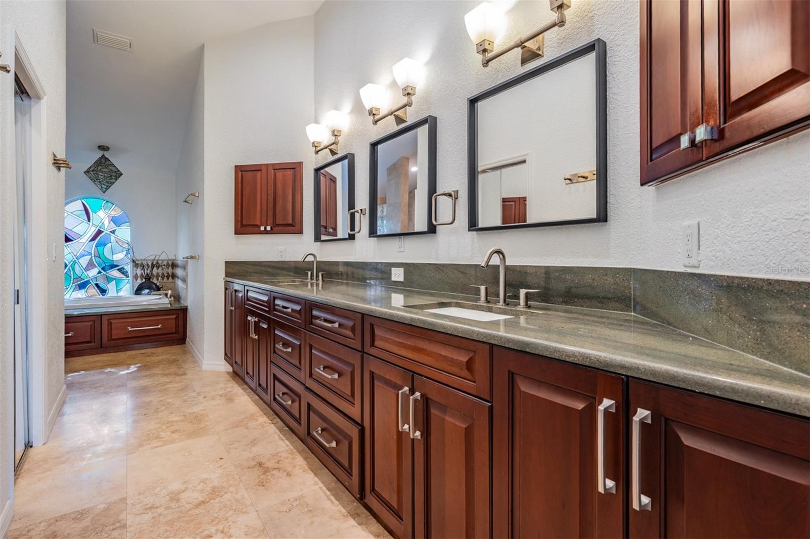 ABERDEEN UNIT ONE - Residential