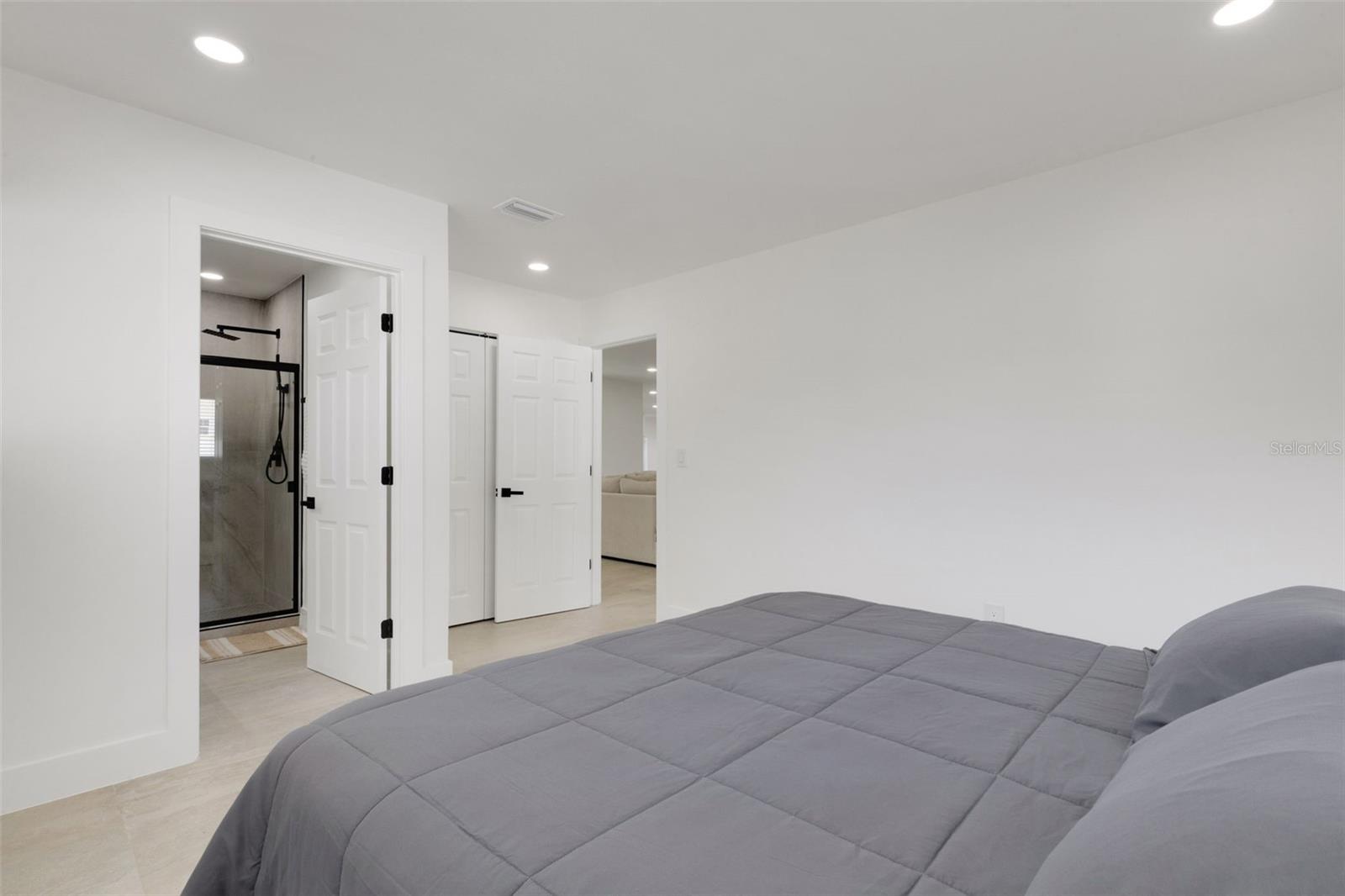 GULF & BAY ESTATES BLOCKS 1A, 1 & 2 - Residential