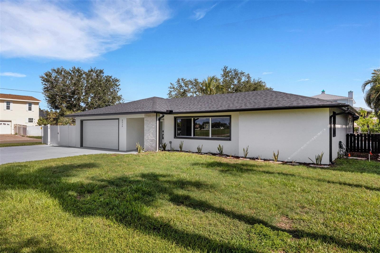 GULF & BAY ESTATES BLOCKS 1A, 1 & 2 - Residential