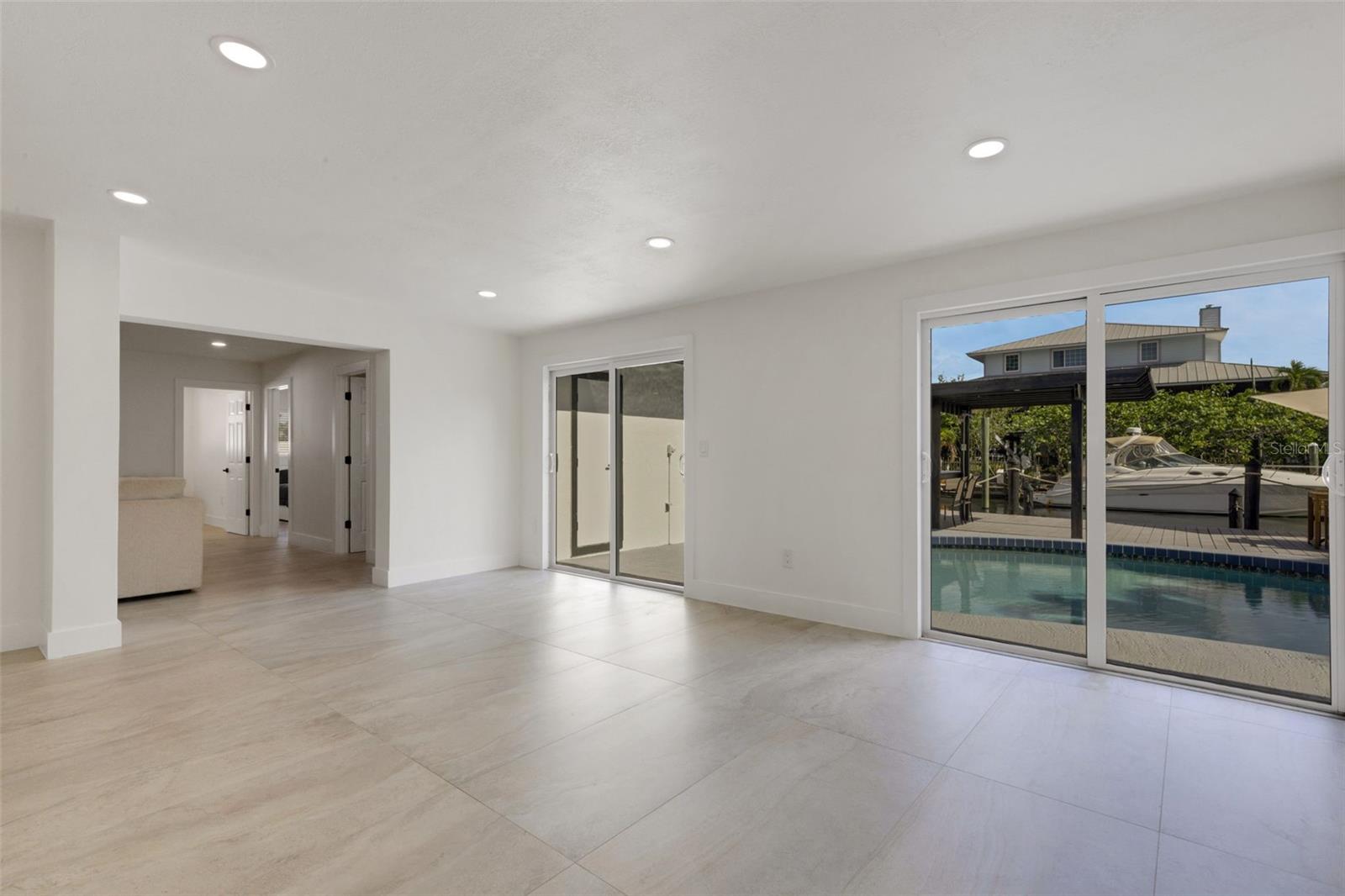 GULF & BAY ESTATES BLOCKS 1A, 1 & 2 - Residential