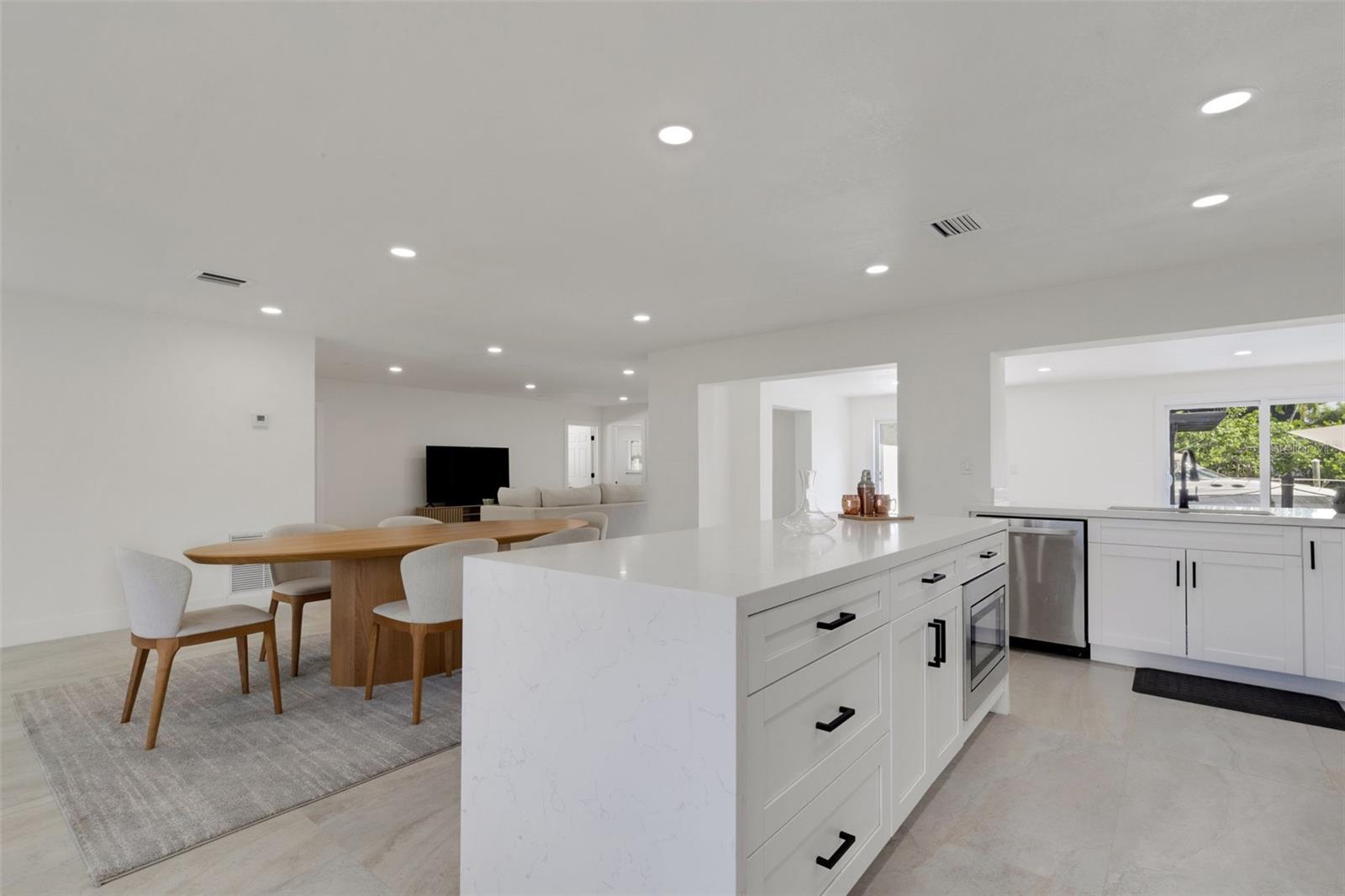 GULF & BAY ESTATES BLOCKS 1A, 1 & 2 - Residential