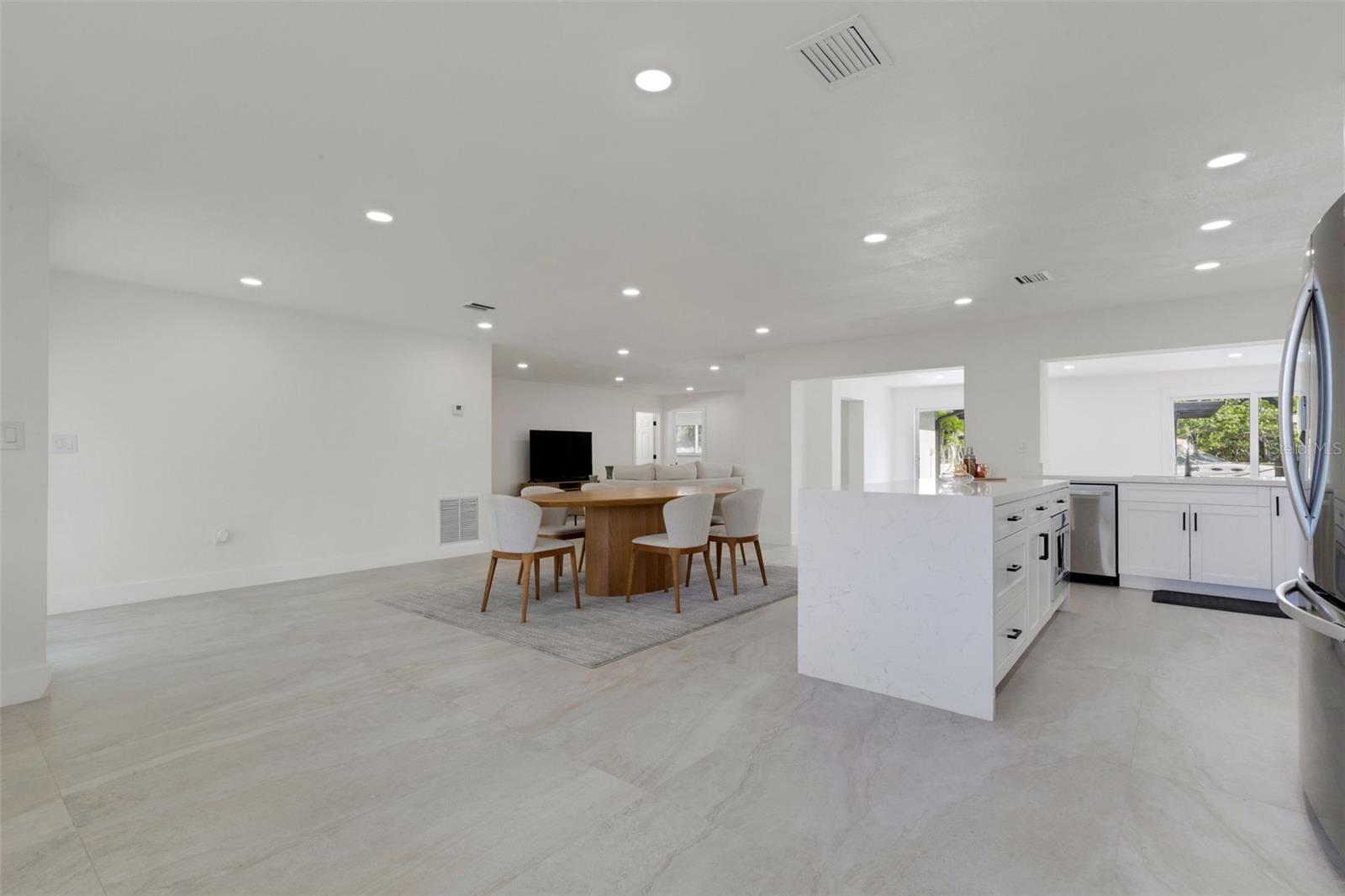 GULF & BAY ESTATES BLOCKS 1A, 1 & 2 - Residential